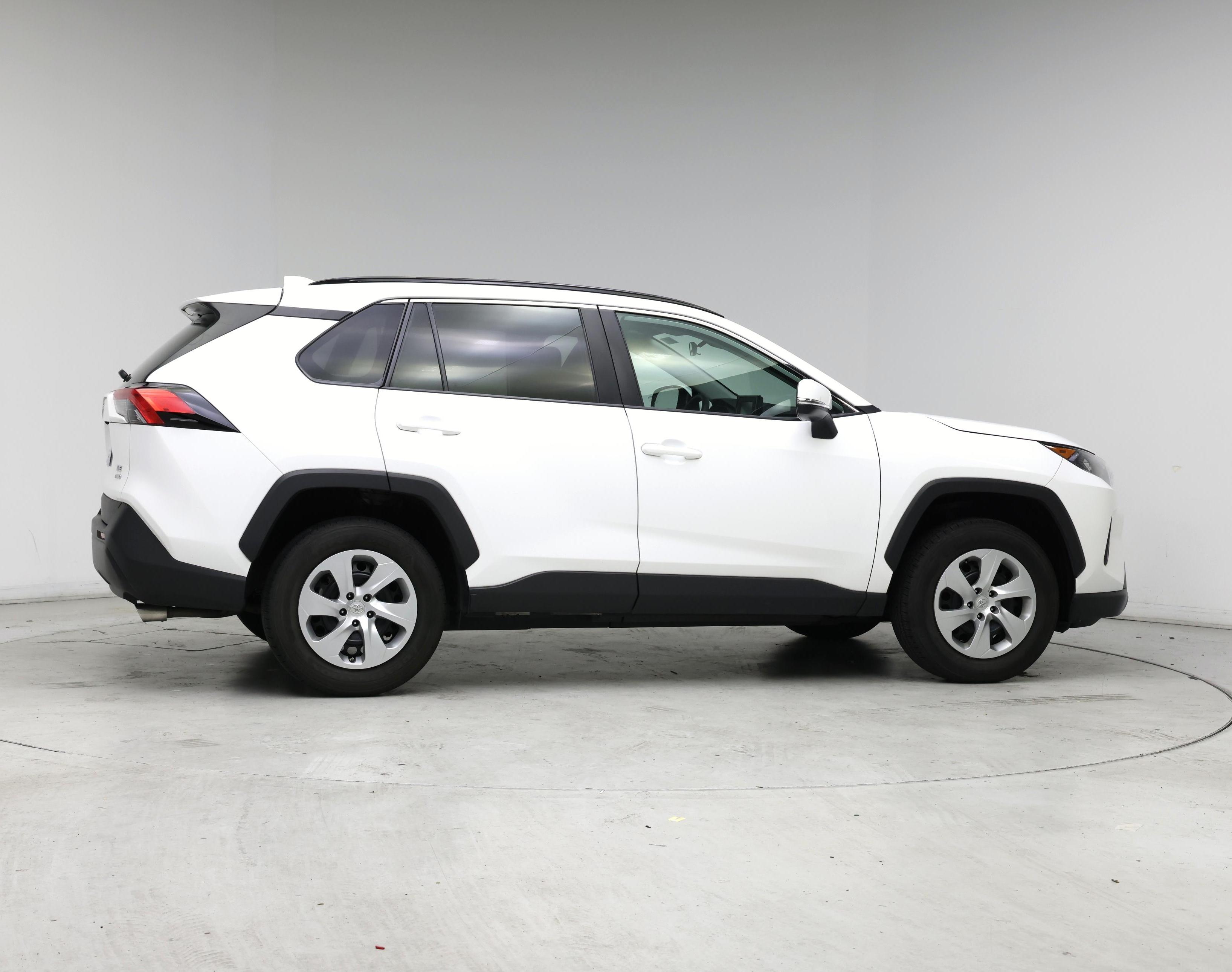 Thumbnail: 2021 Toyota RAV4 - 7