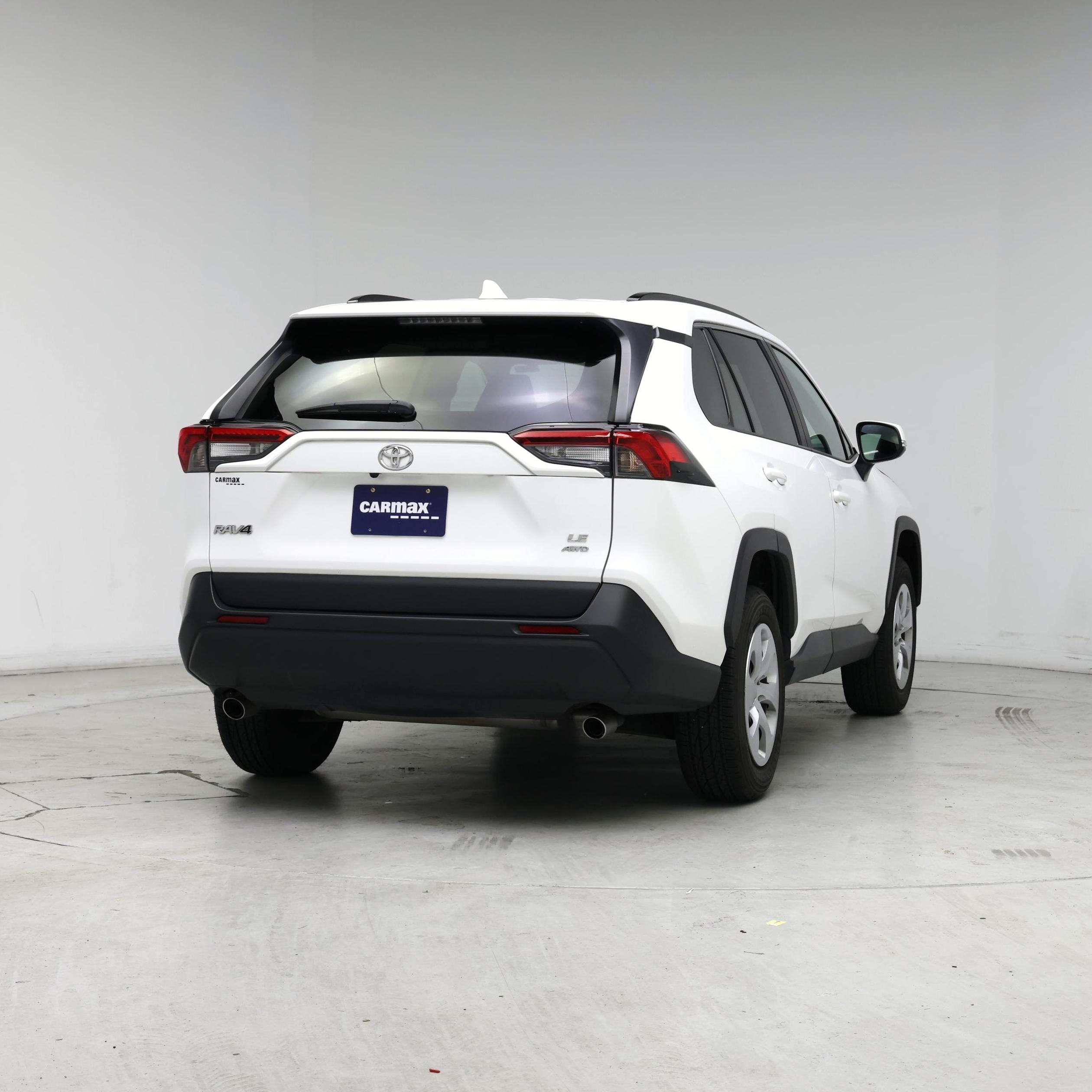 Thumbnail: 2021 Toyota RAV4 - 8
