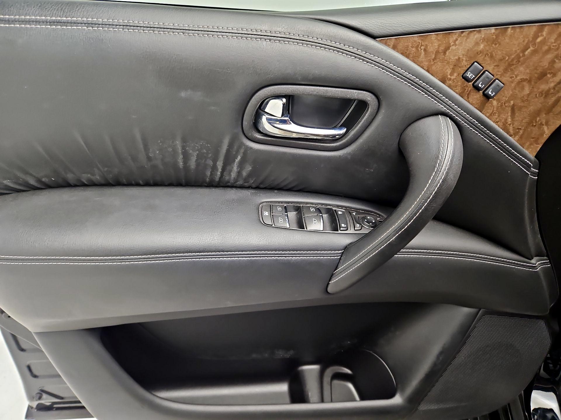 Thumbnail: 2017 INFINITI QX80 - 12