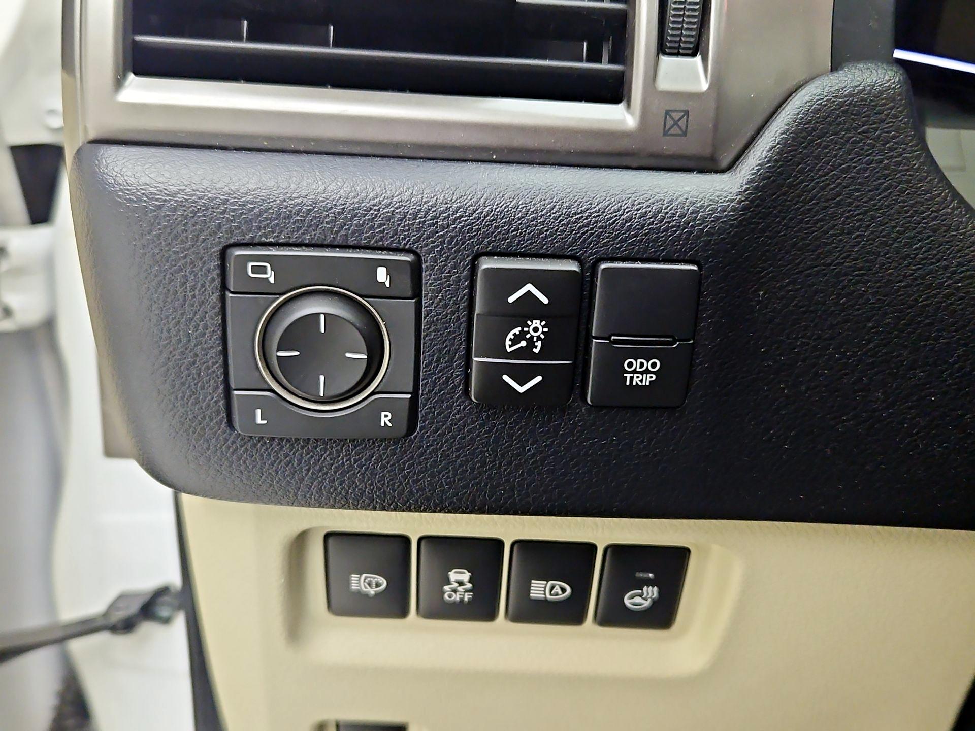 Thumbnail: 2023 Lexus GX - 13