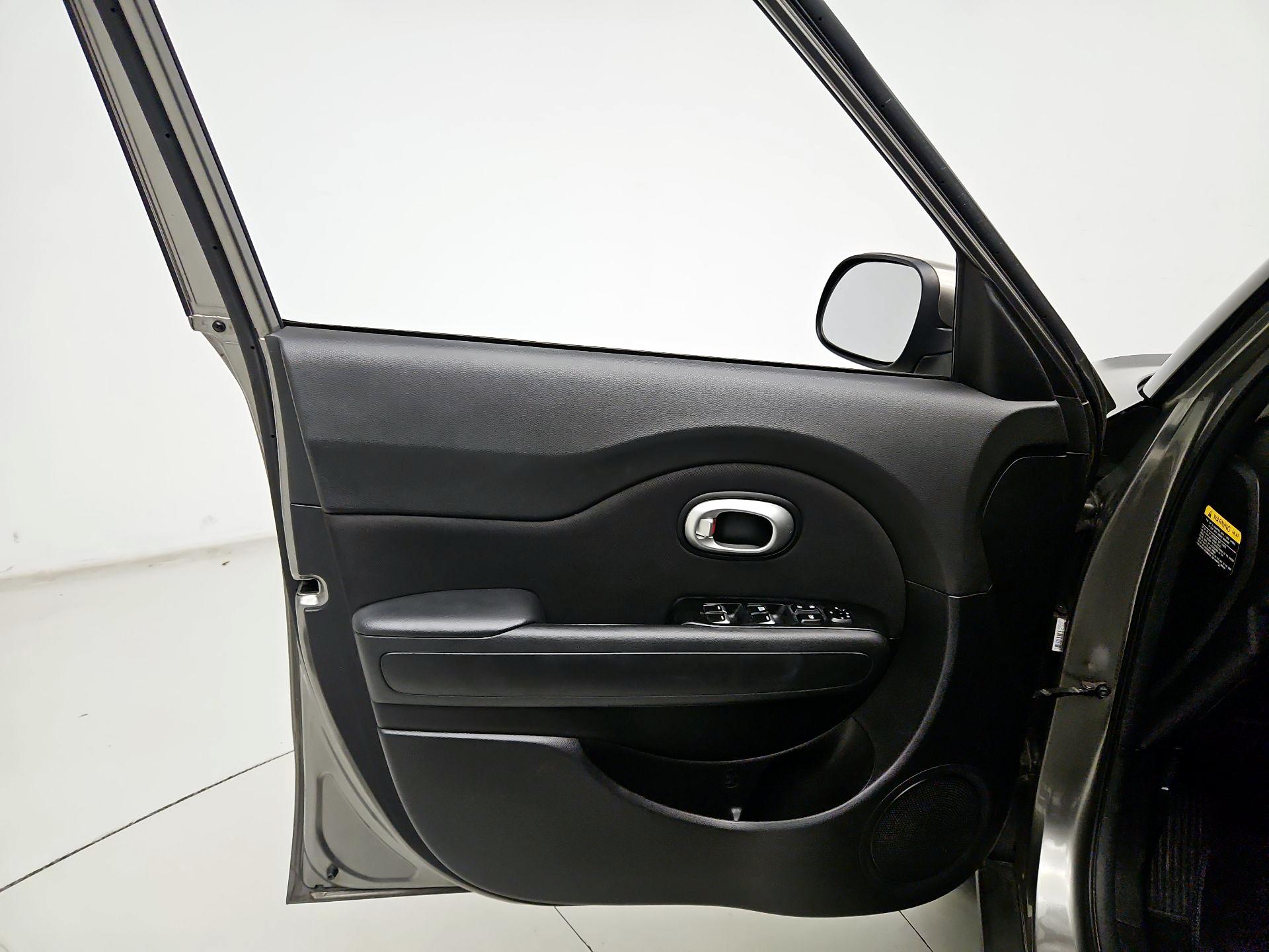 Thumbnail: 2018 Kia Soul - 12