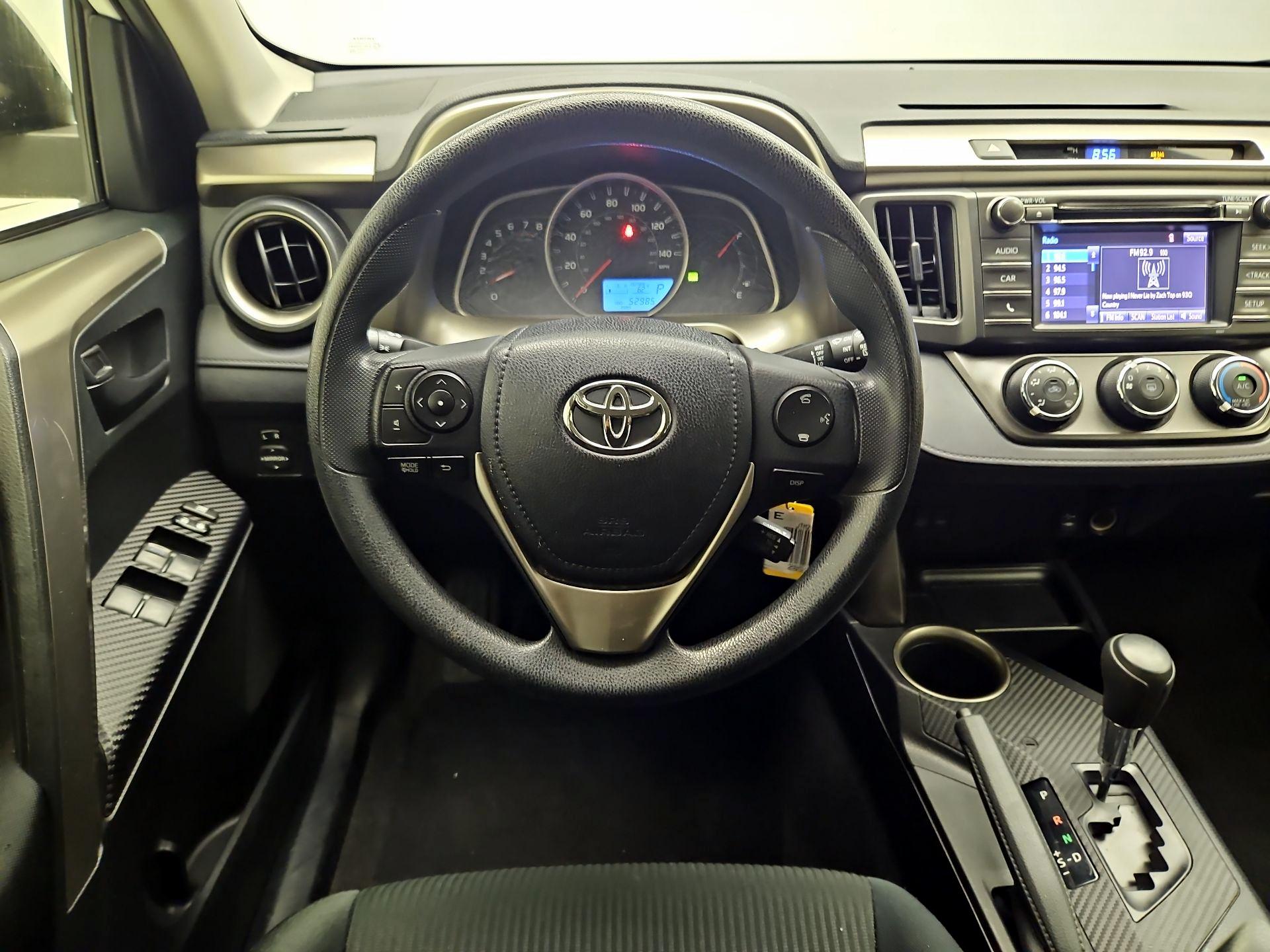 Thumbnail: 2015 Toyota RAV4 - 10