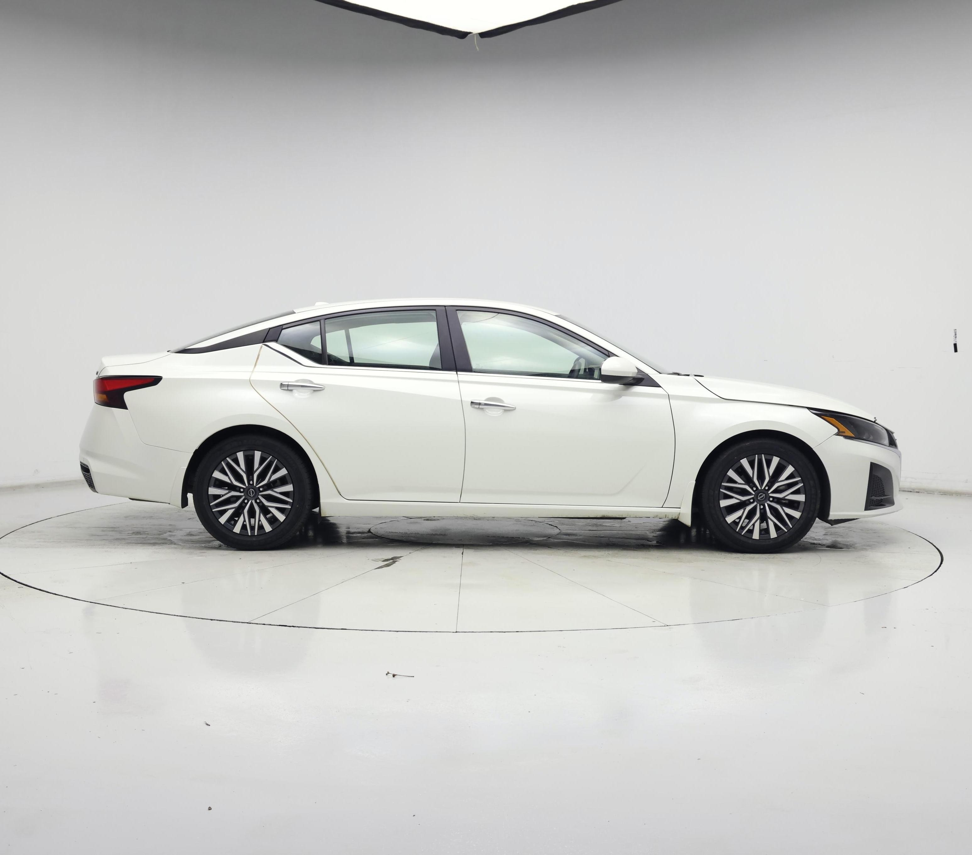 Thumbnail: 2023 Nissan Altima - 7