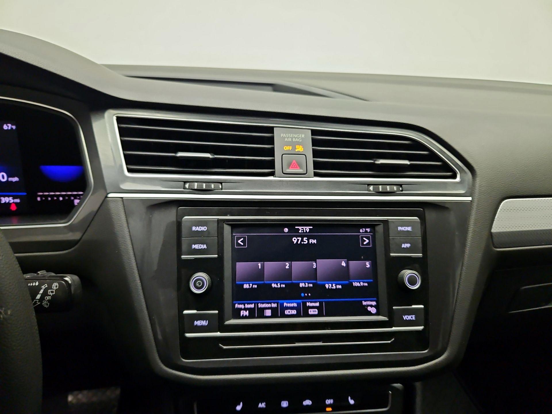 Thumbnail: 2022 Volkswagen Tiguan - 14