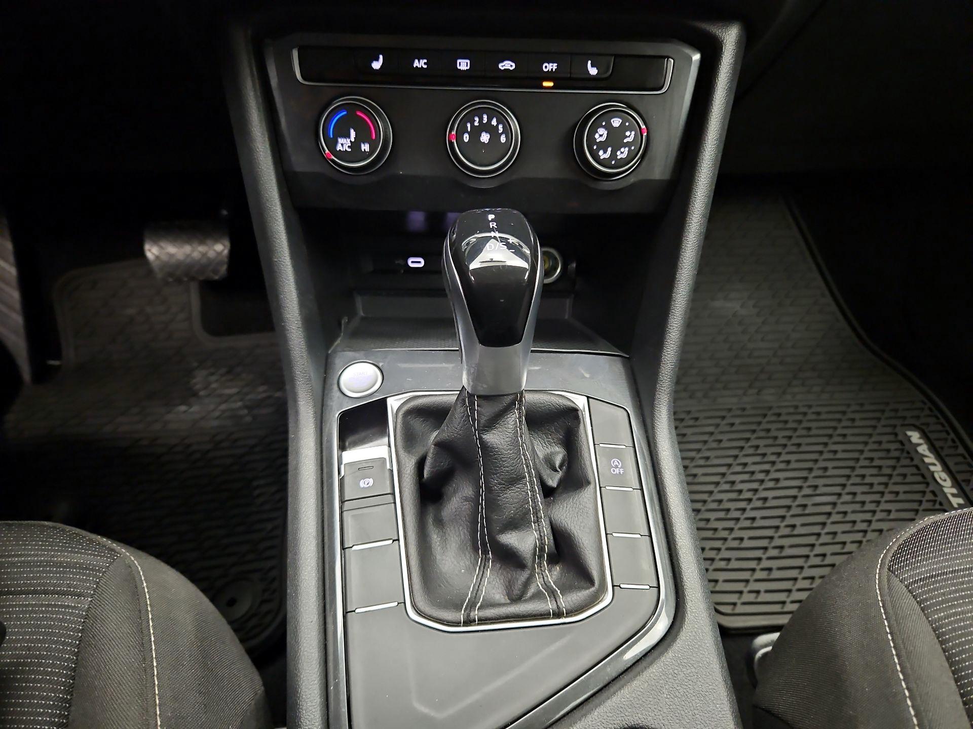 Thumbnail: 2022 Volkswagen Tiguan - 16