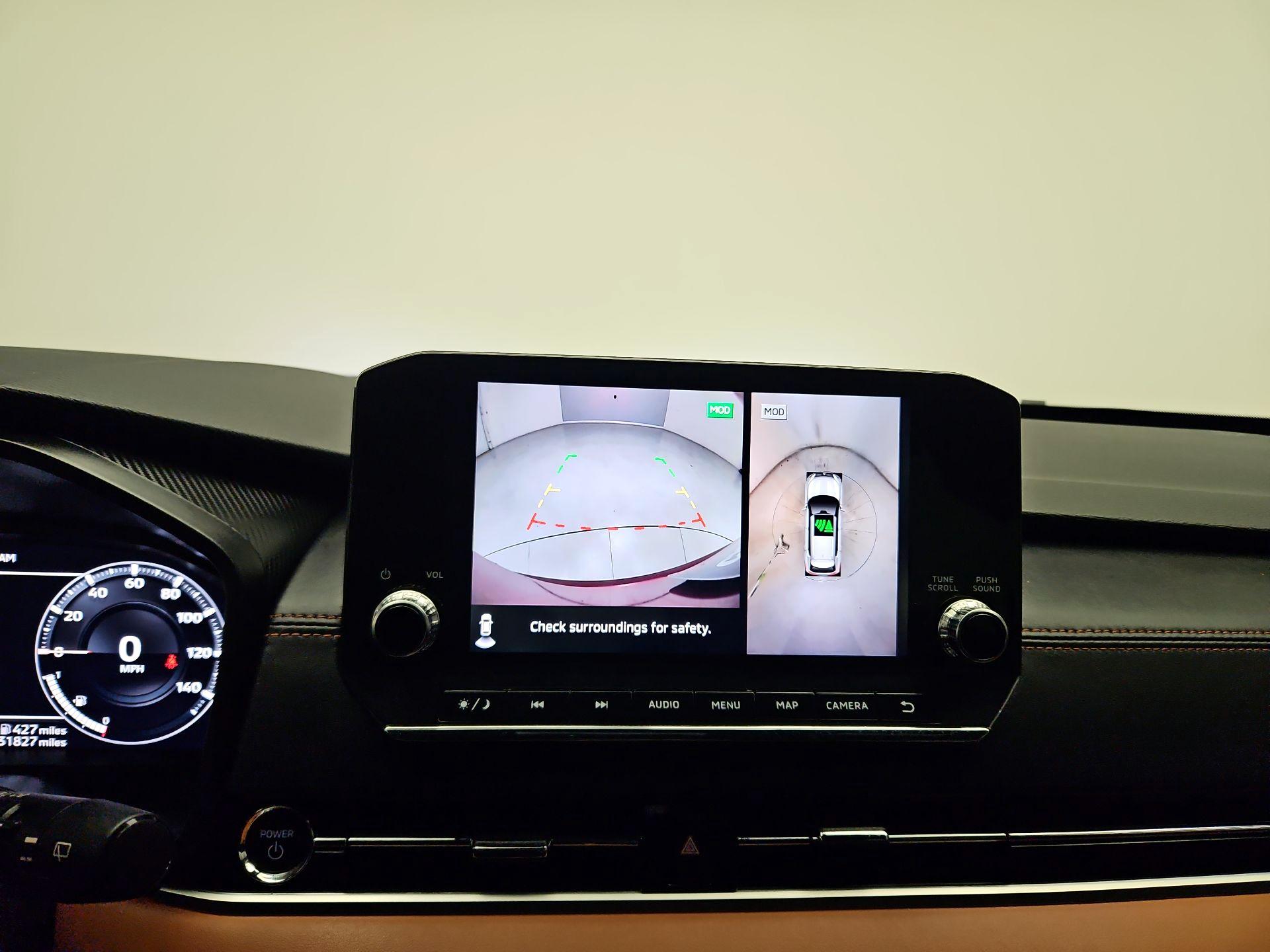 Thumbnail: 2023 Mitsubishi Outlander - 14