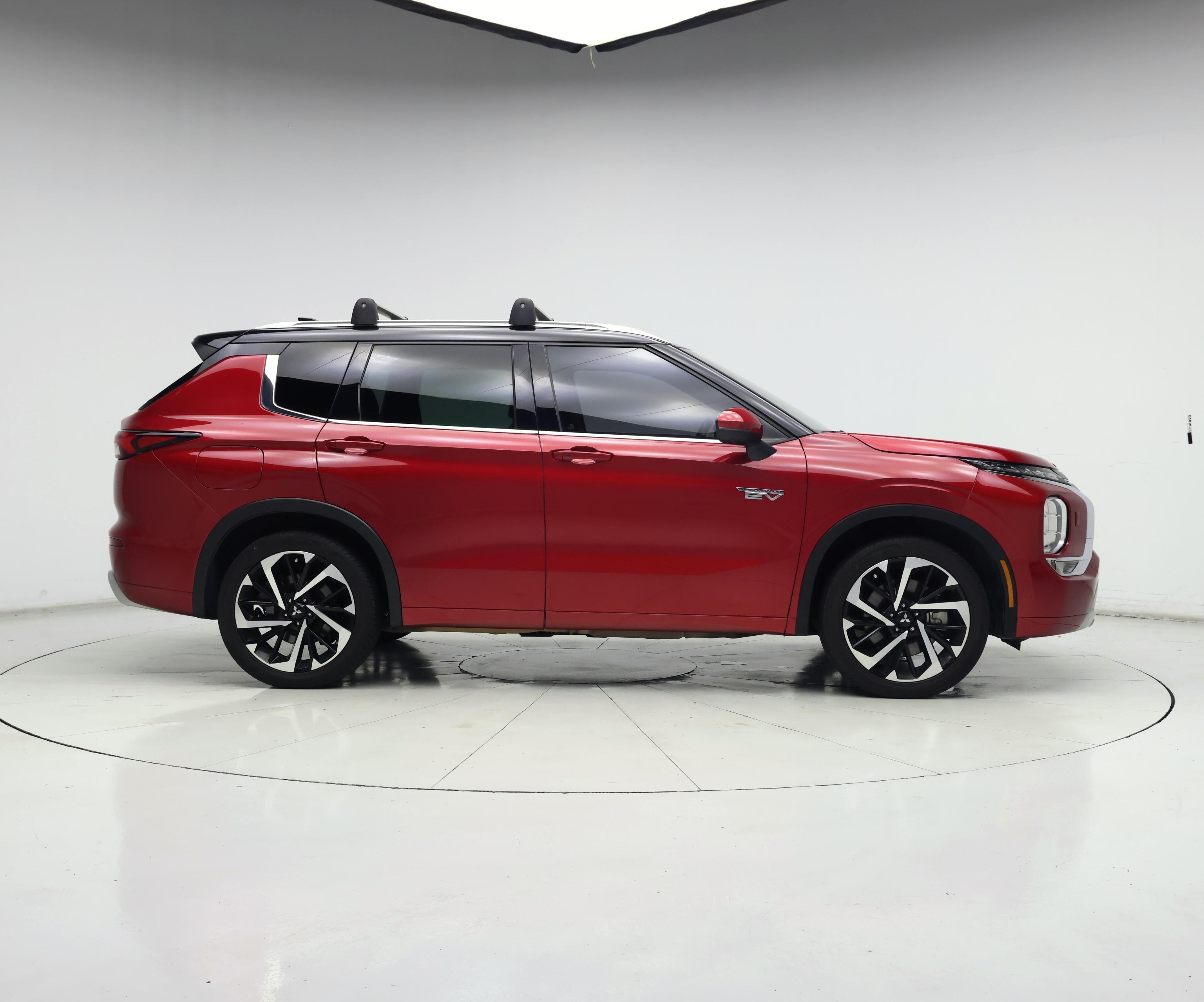 Thumbnail: 2023 Mitsubishi Outlander - 7