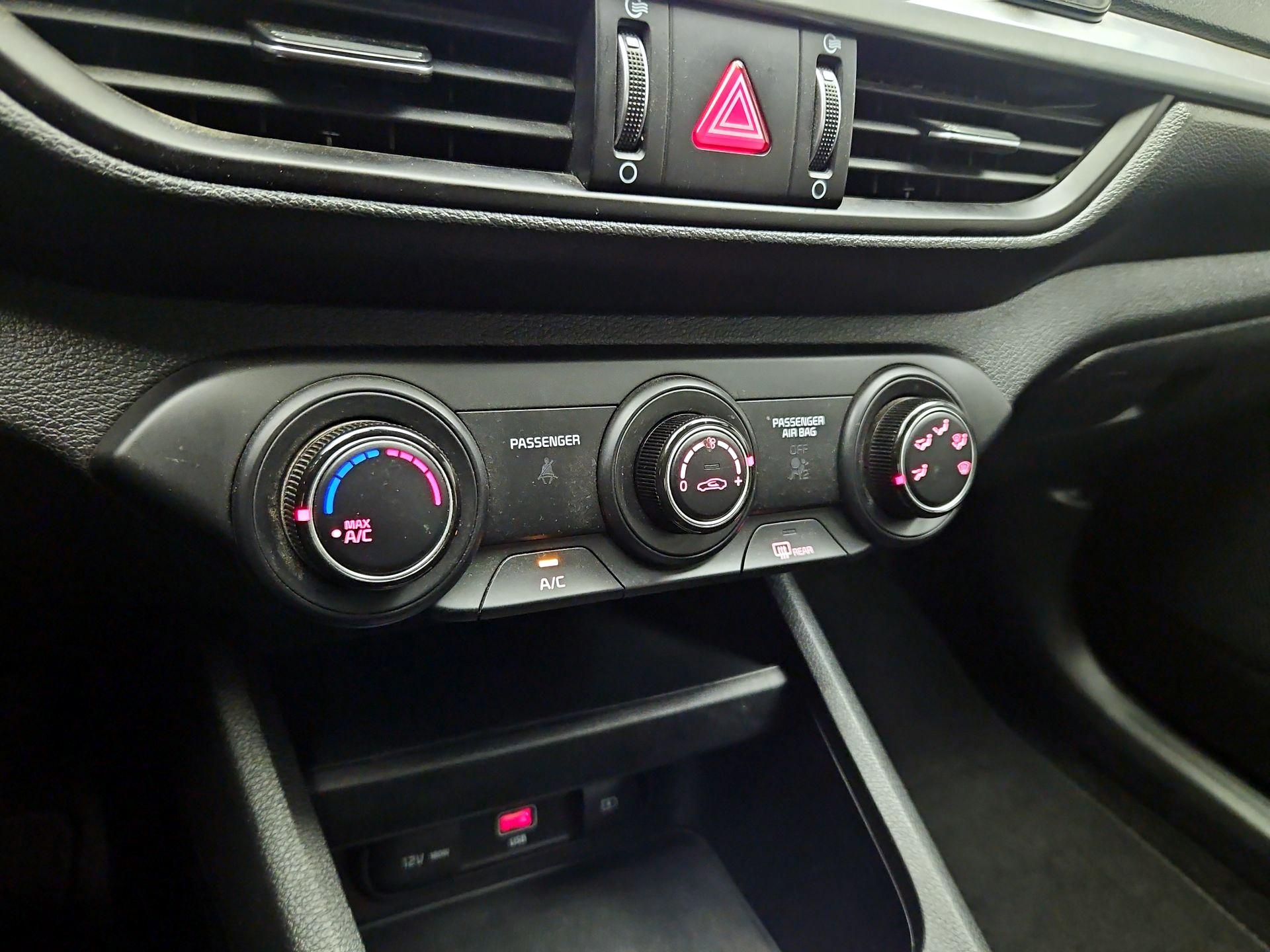 Thumbnail: 2024 Kia Forte - 16