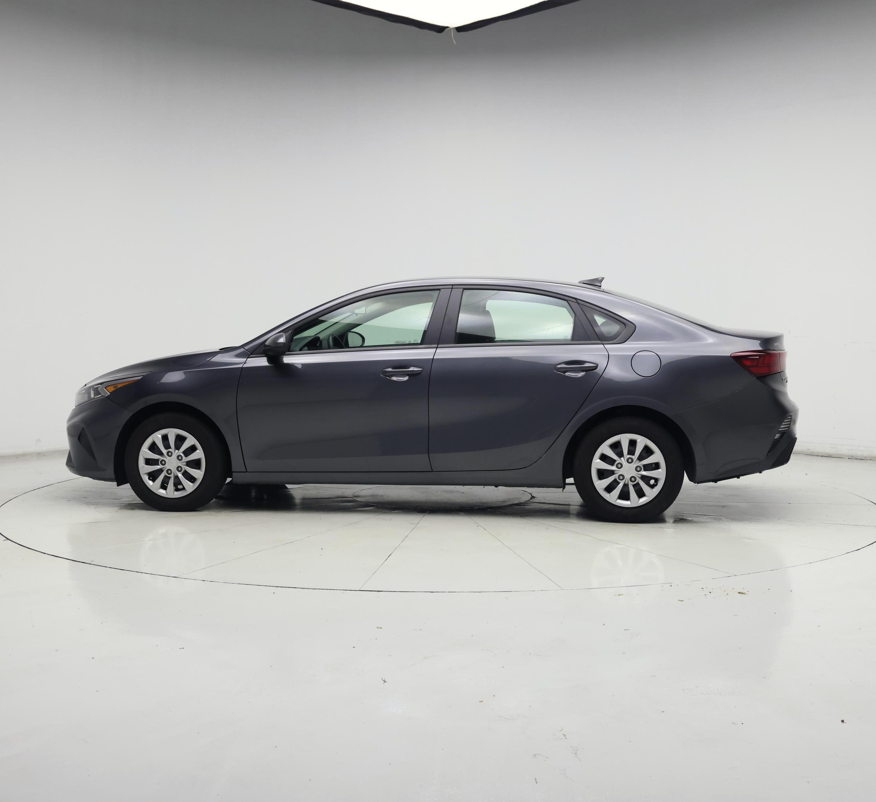 Thumbnail: 2024 Kia Forte - 3