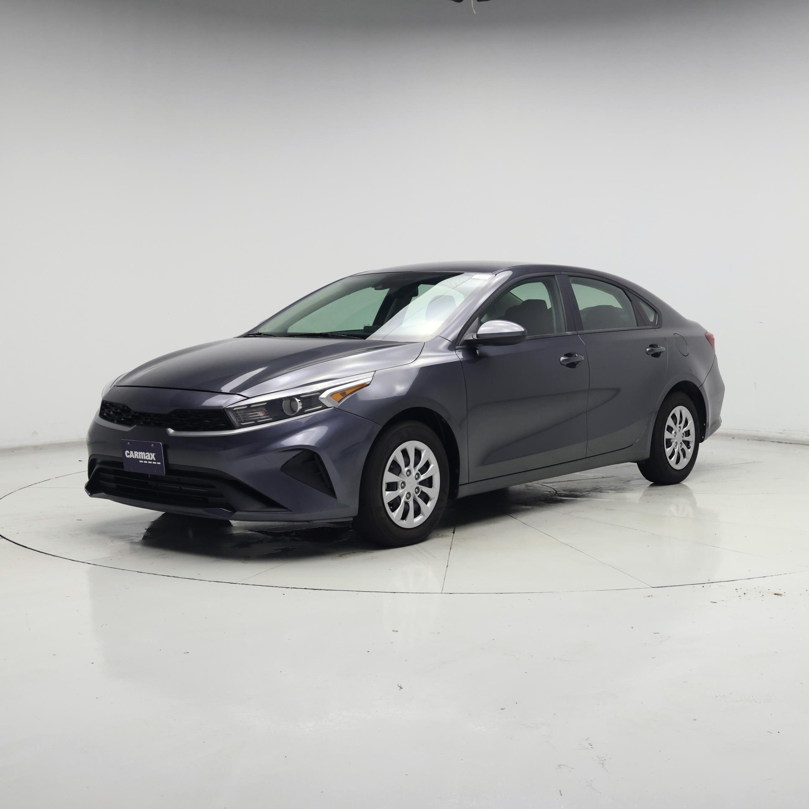 Thumbnail: 2024 Kia Forte - 4