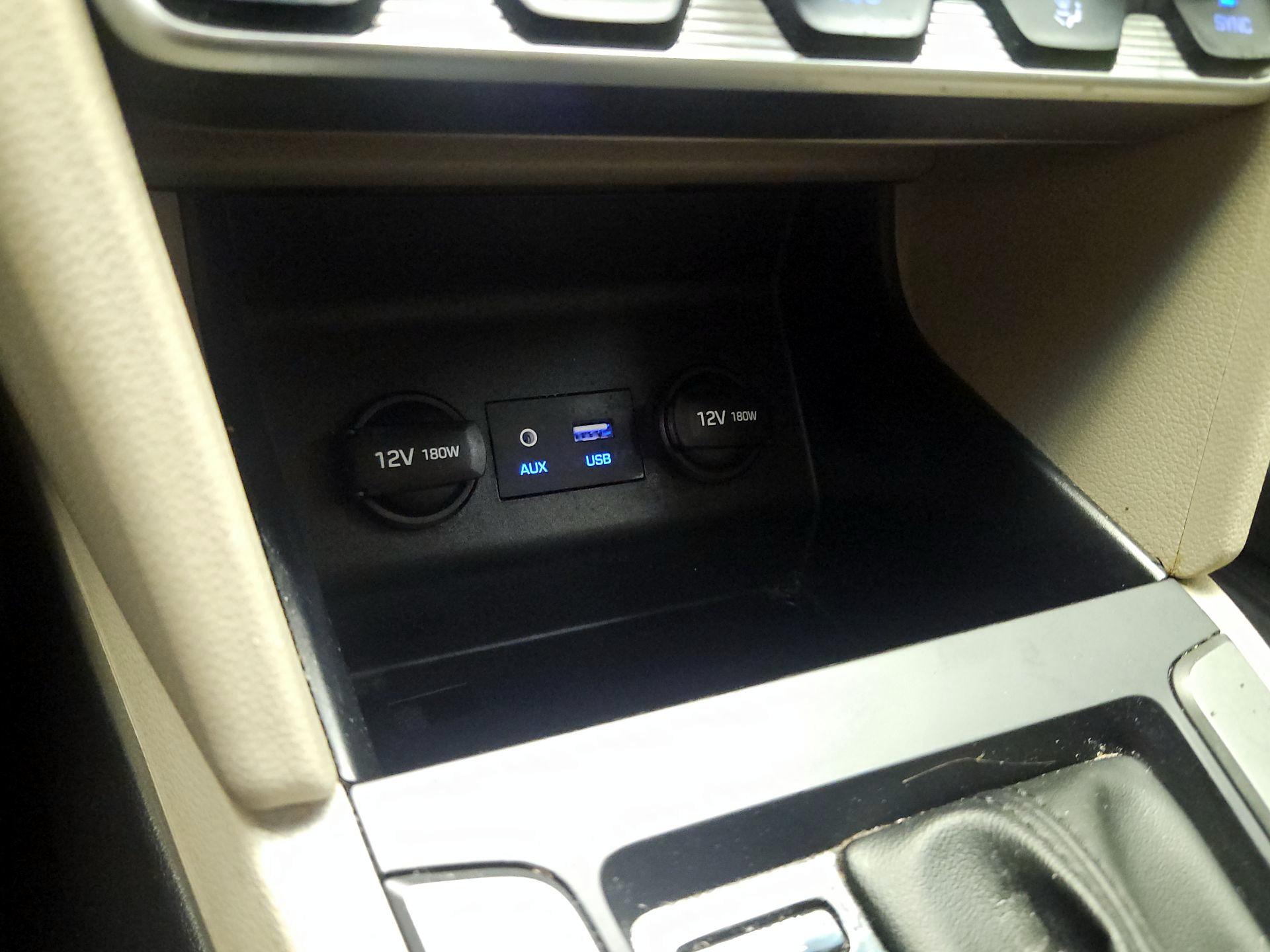 Thumbnail: 2020 Hyundai Elantra - 18