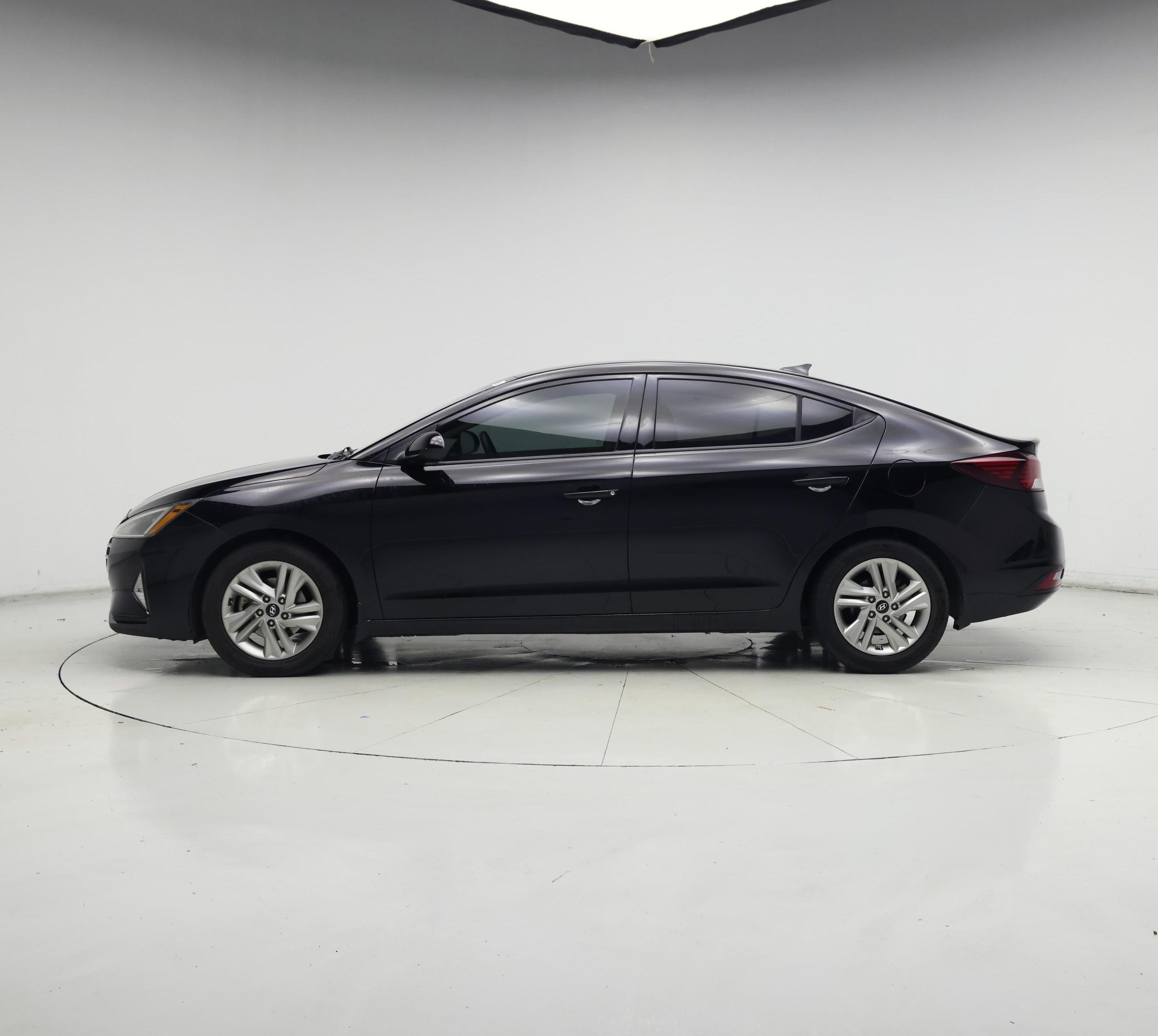 Thumbnail: 2020 Hyundai Elantra - 3