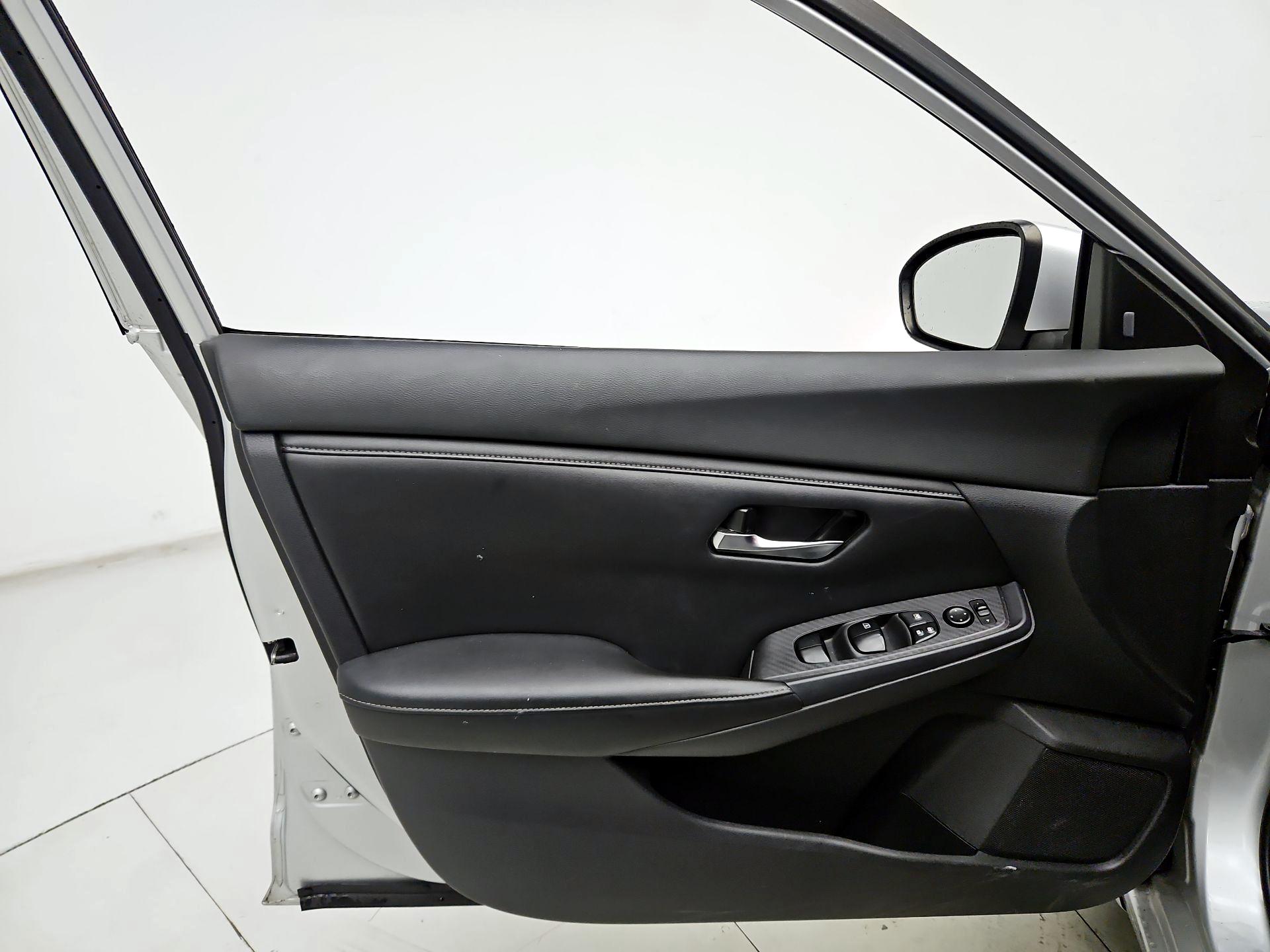 Thumbnail: 2020 Nissan Sentra - 12