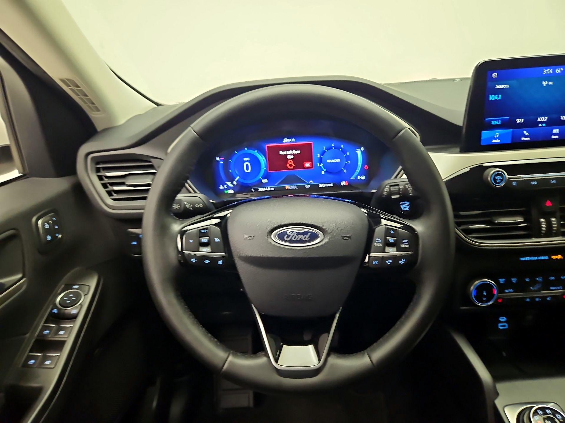 Thumbnail: 2022 Ford Escape - 10