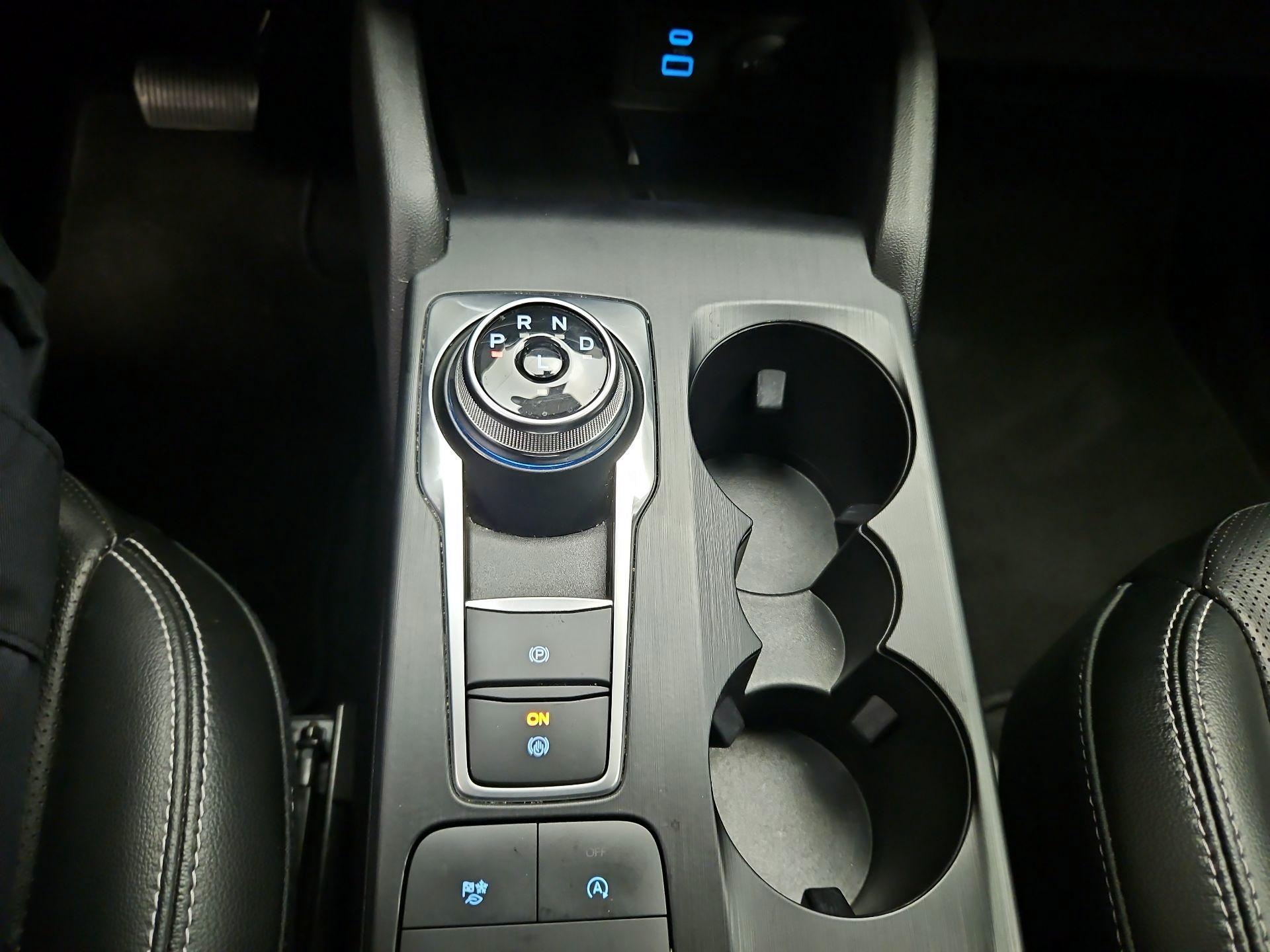 Thumbnail: 2022 Ford Escape - 16