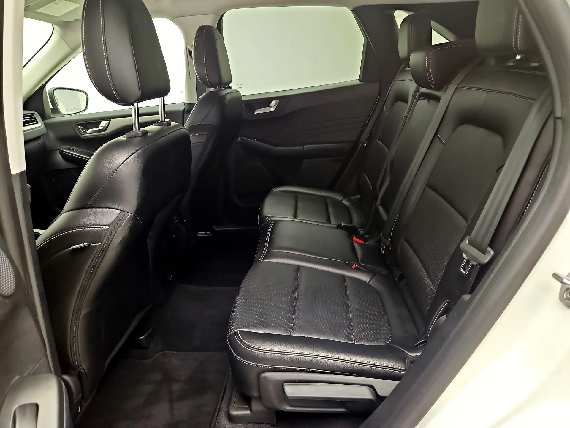 Thumbnail: 2022 Ford Escape - 17