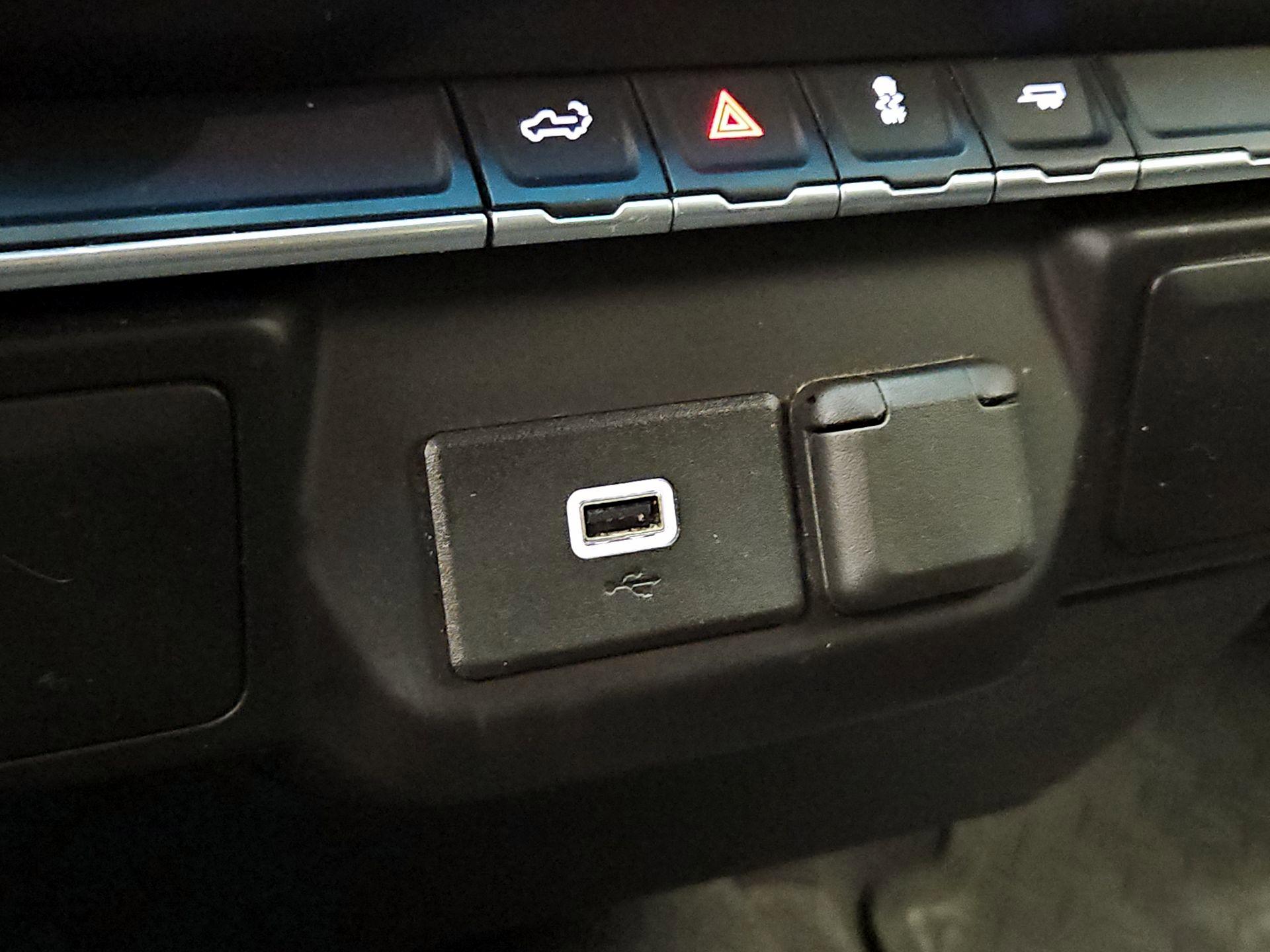 Thumbnail: 2019 Chevrolet Silverado 1500 - 18