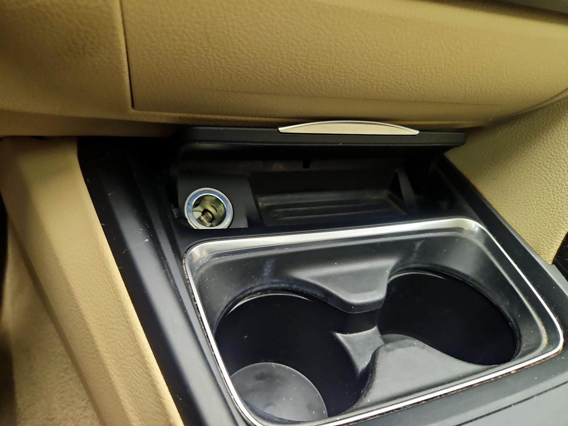 Thumbnail: 2015 BMW 3 Series - 18