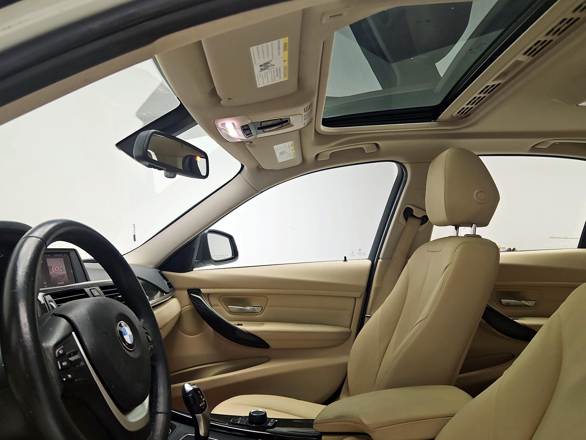 Thumbnail: 2015 BMW 3 Series - 19