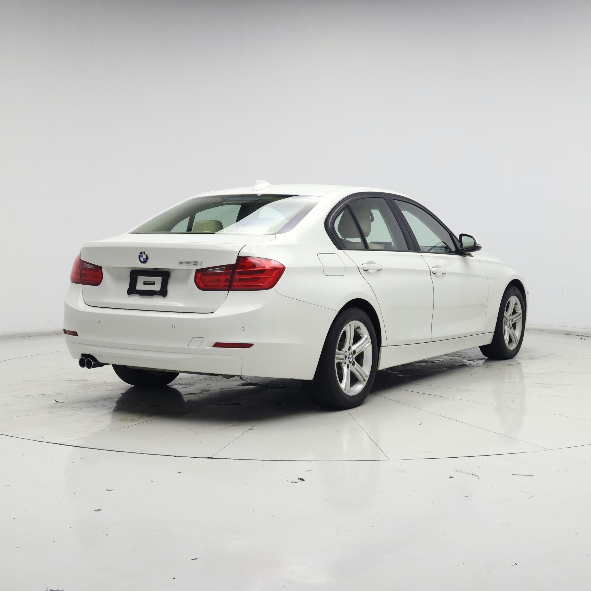 Thumbnail: 2015 BMW 3 Series - 8