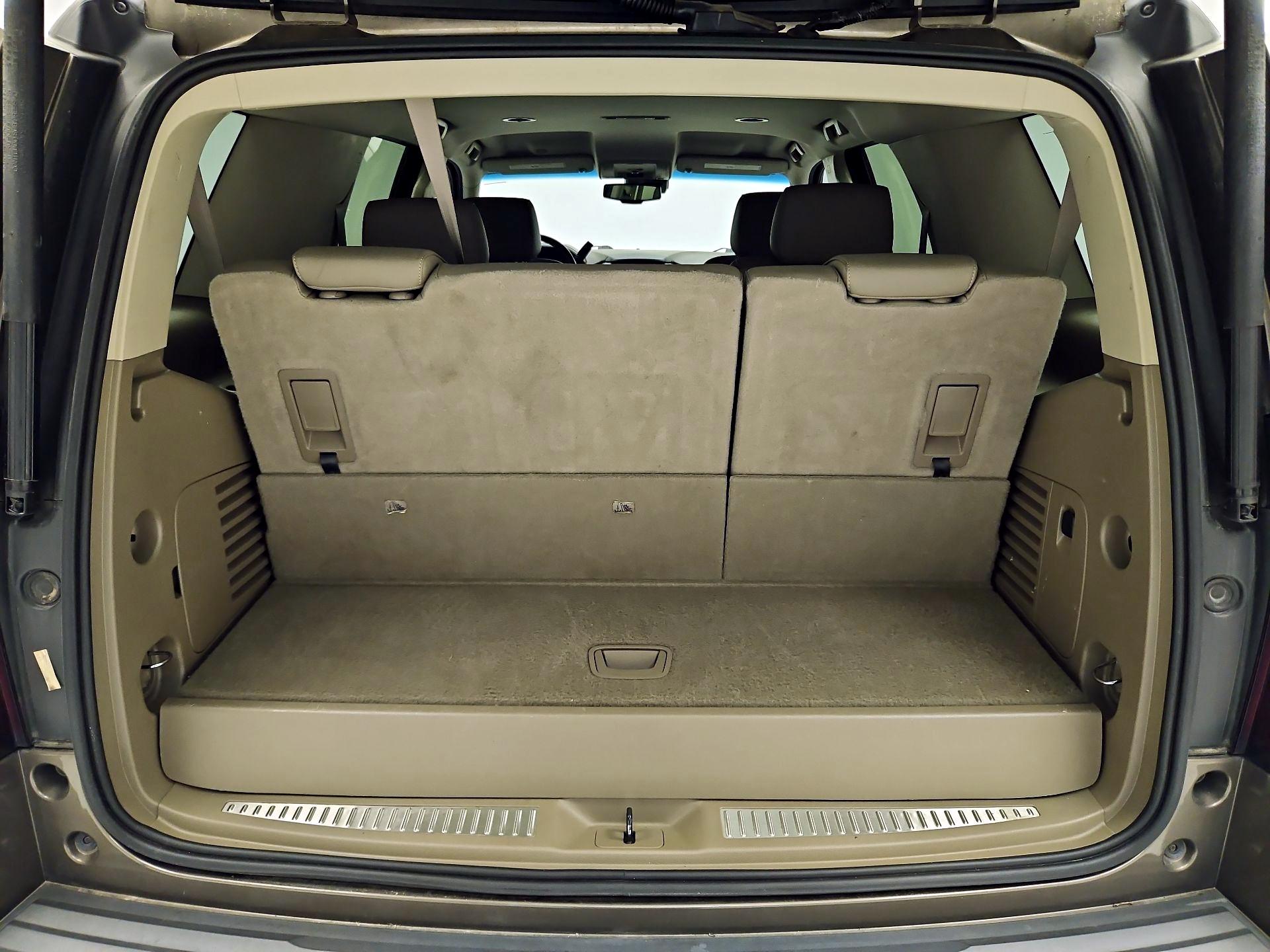 Thumbnail: 2016 Chevrolet Tahoe - 18