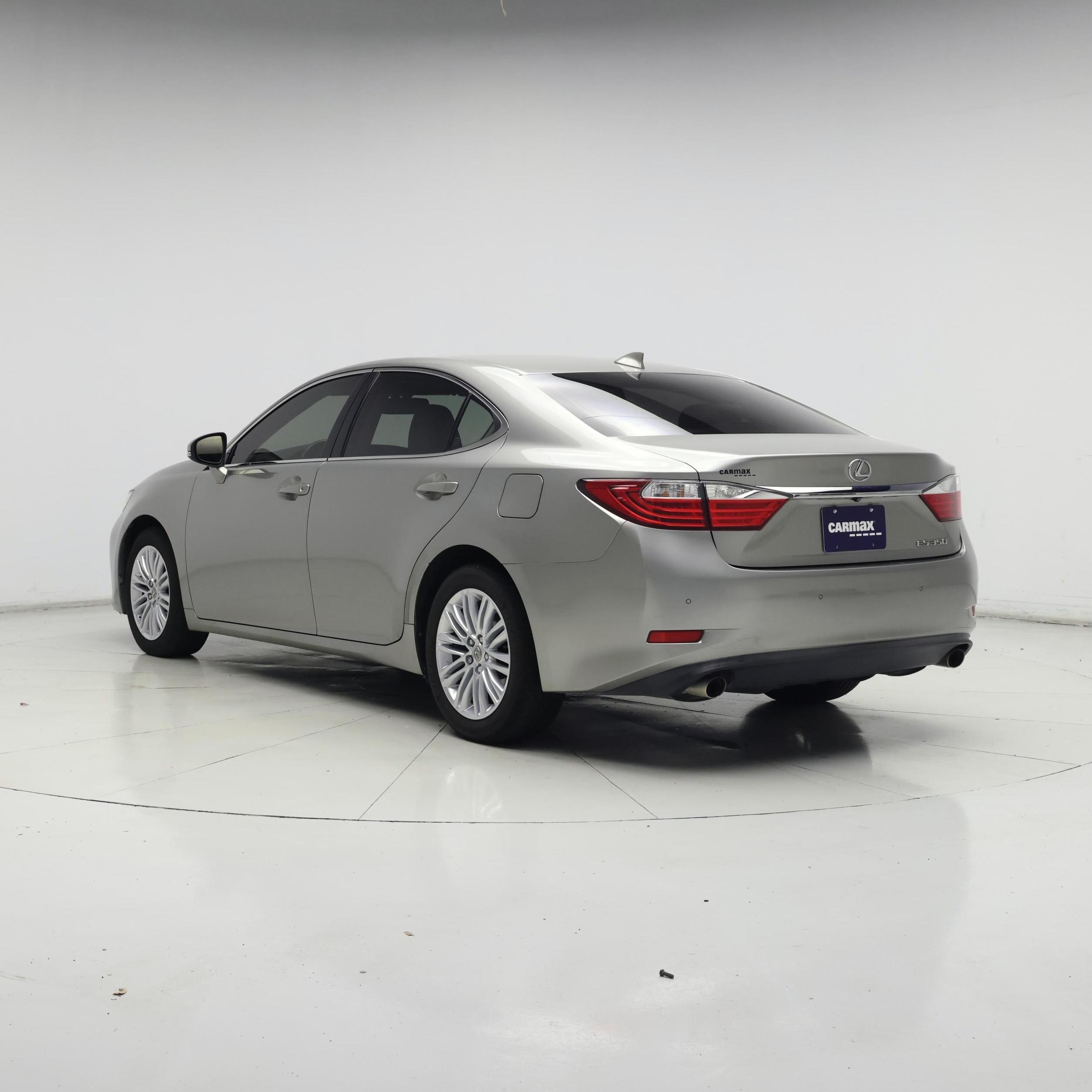 Thumbnail: 2015 Lexus ES - 2