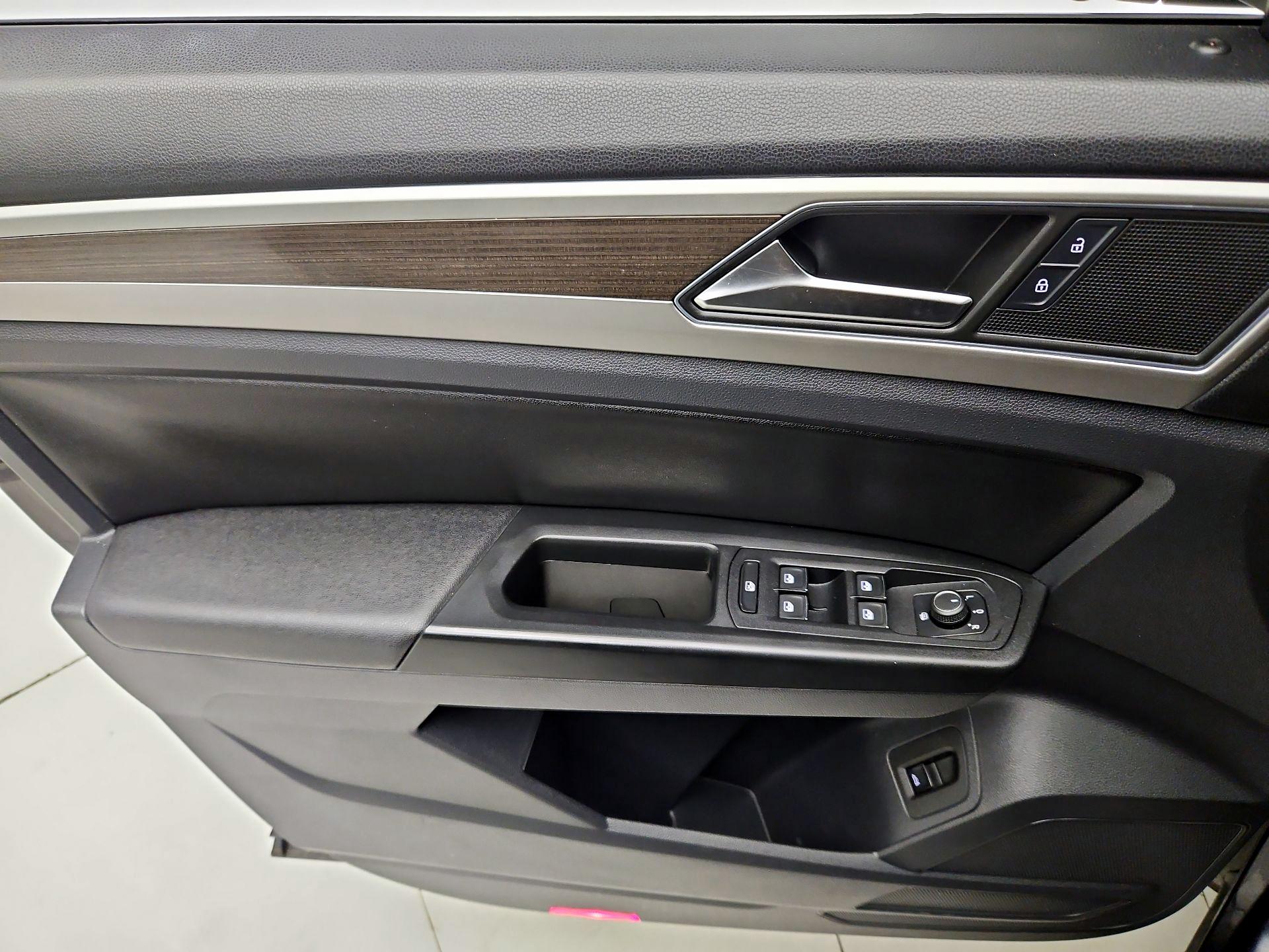 Thumbnail: 2018 Volkswagen Atlas - 12