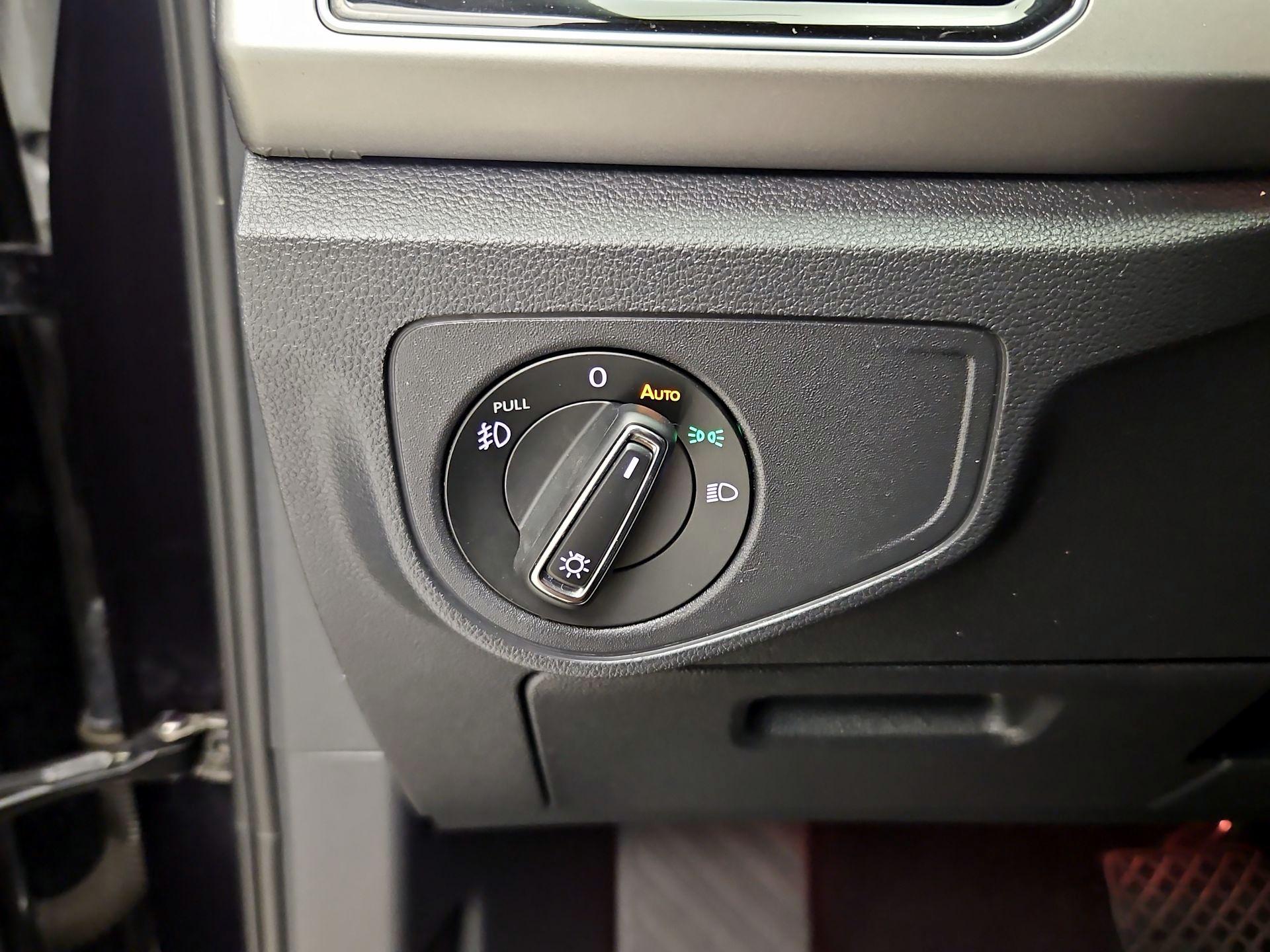 Thumbnail: 2018 Volkswagen Atlas - 13