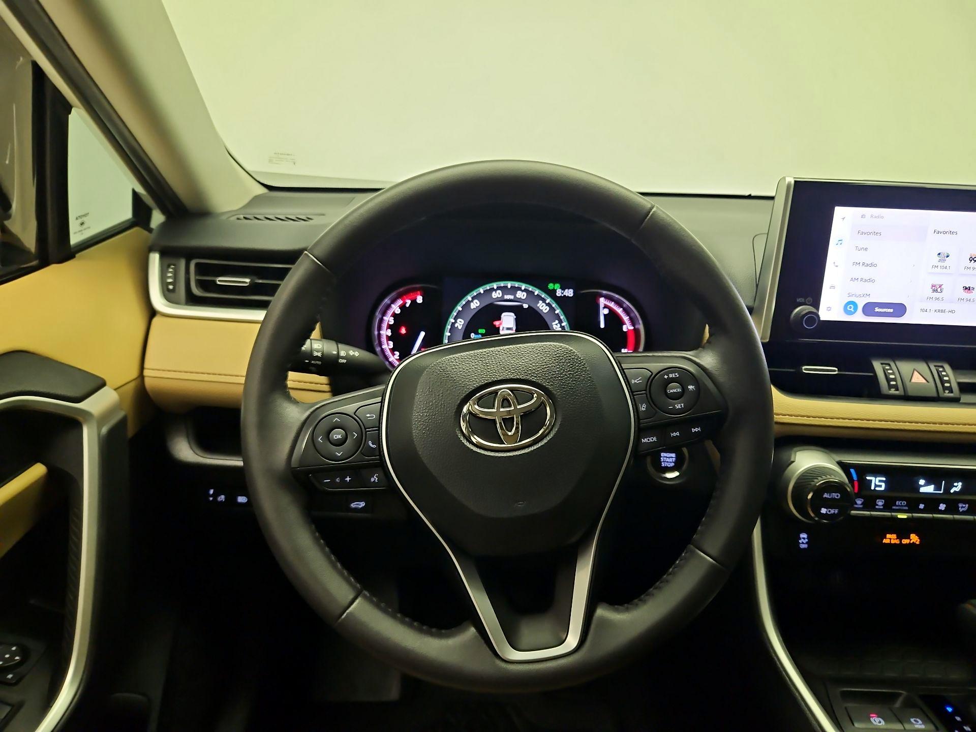 Thumbnail: 2024 Toyota RAV4 - 10