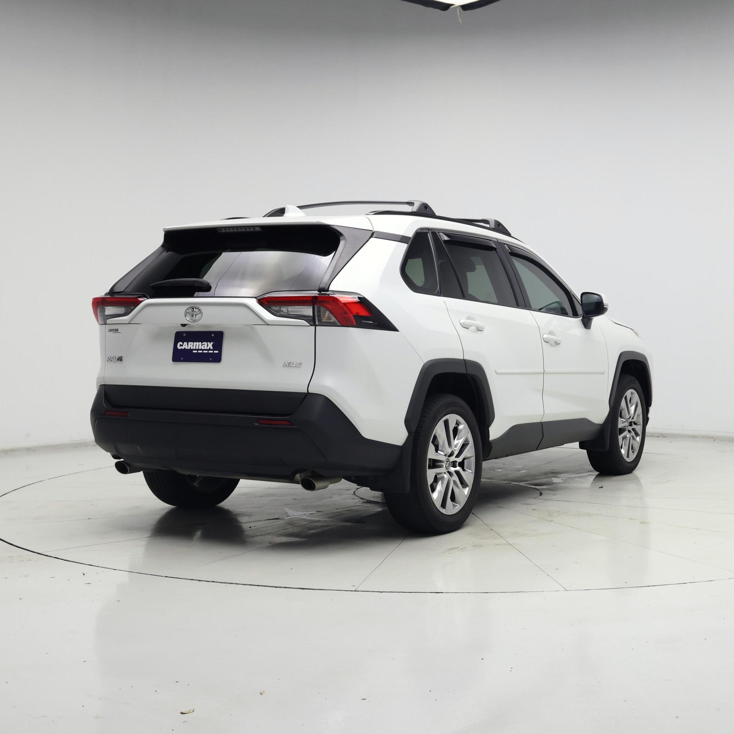 Thumbnail: 2024 Toyota RAV4 - 8