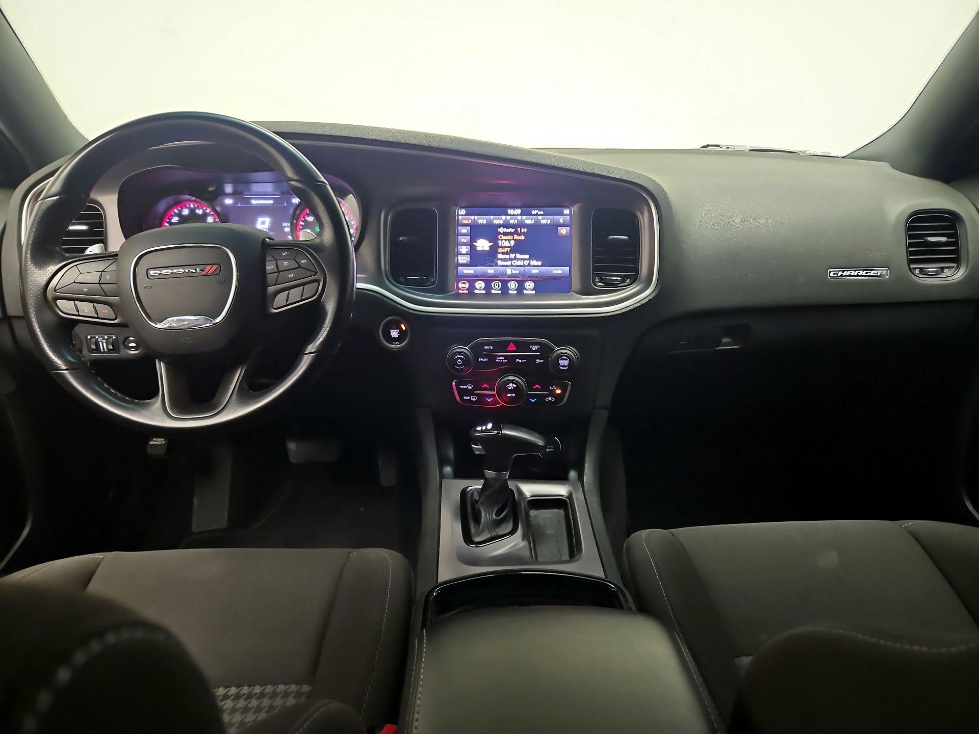 Thumbnail: 2022 Dodge Charger - 9