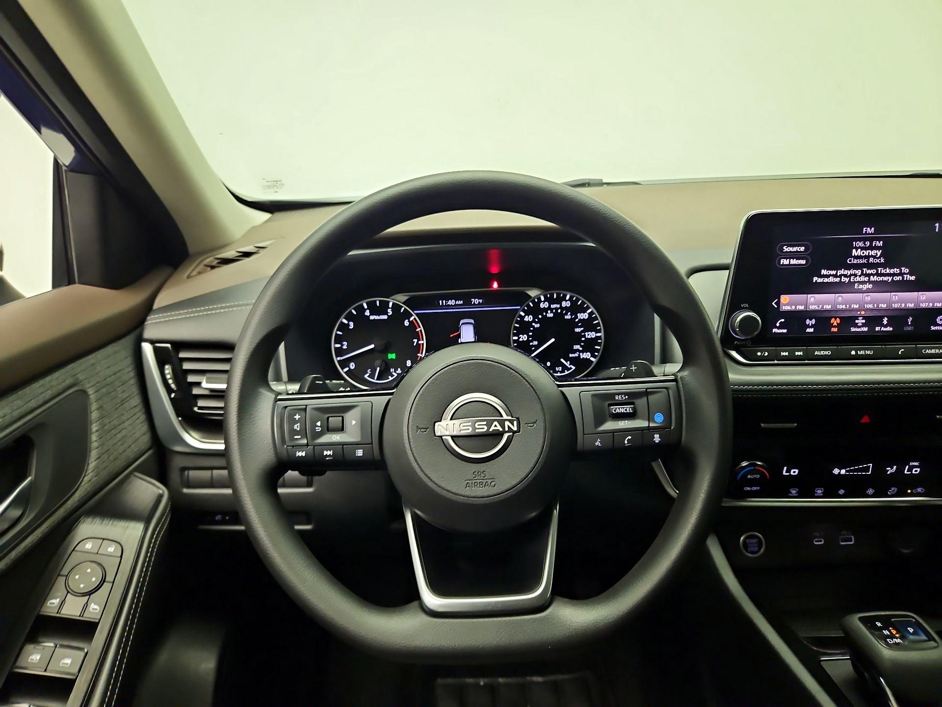 Thumbnail: 2022 Nissan Rogue - 10