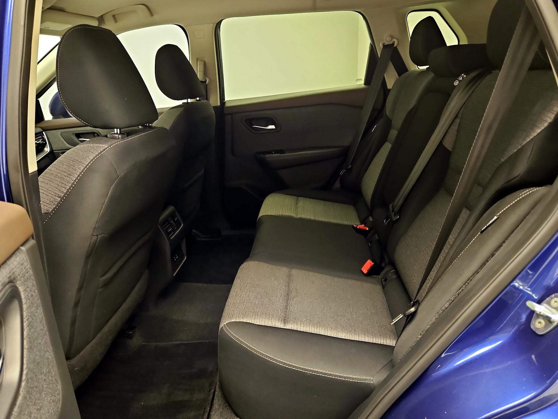 Thumbnail: 2022 Nissan Rogue - 17