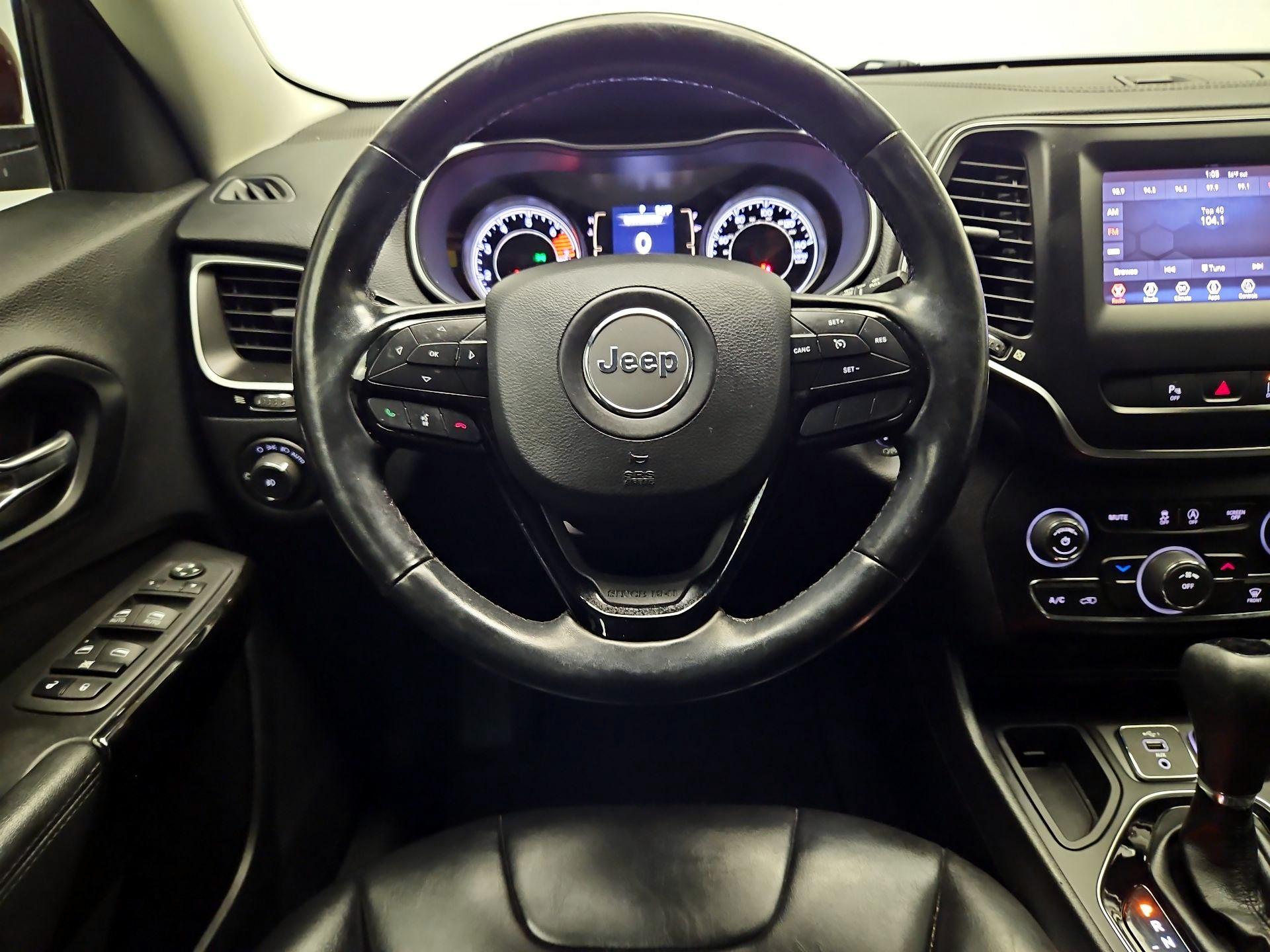 Thumbnail: 2021 Jeep Cherokee - 10