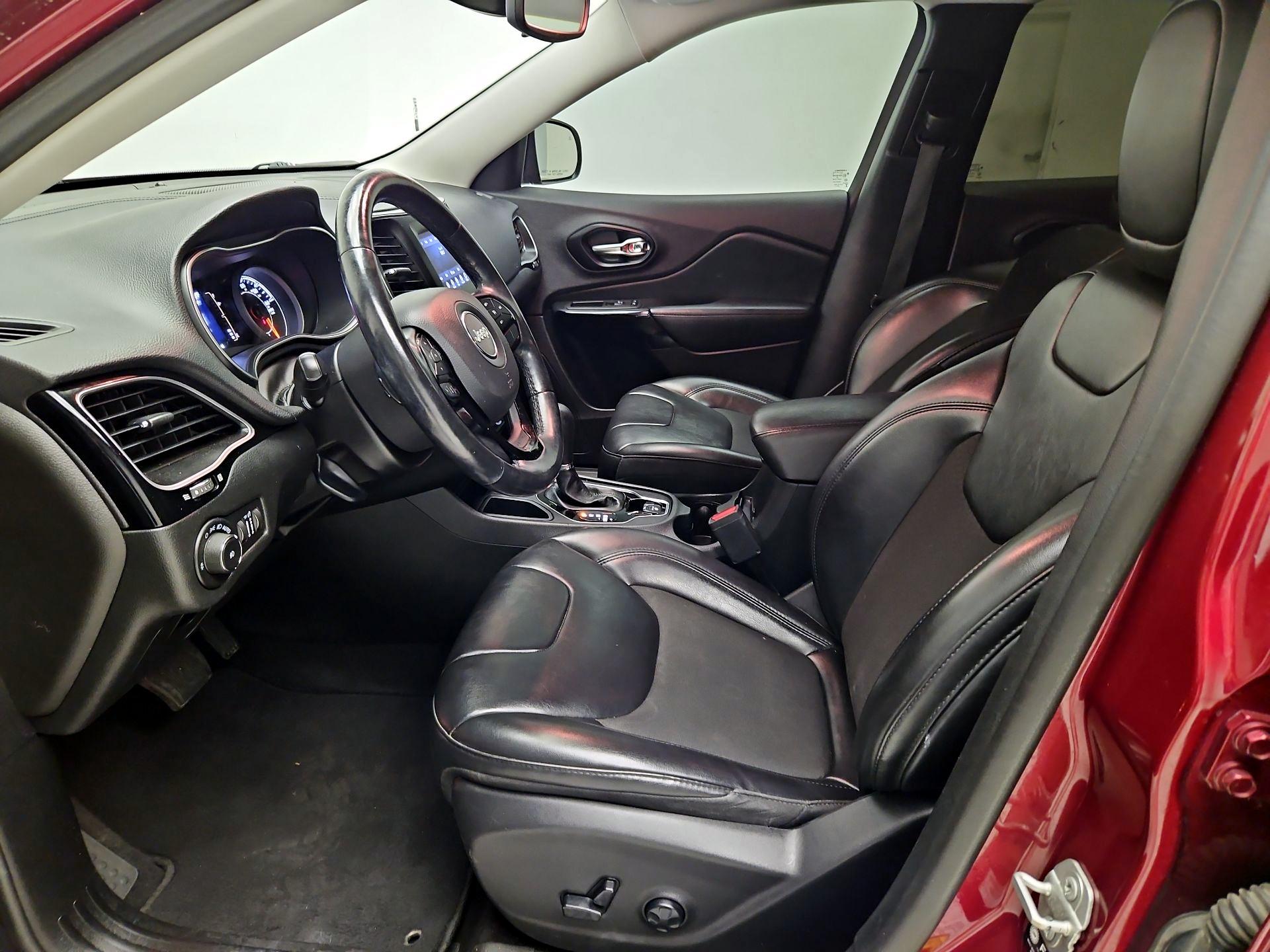 Thumbnail: 2021 Jeep Cherokee - 11