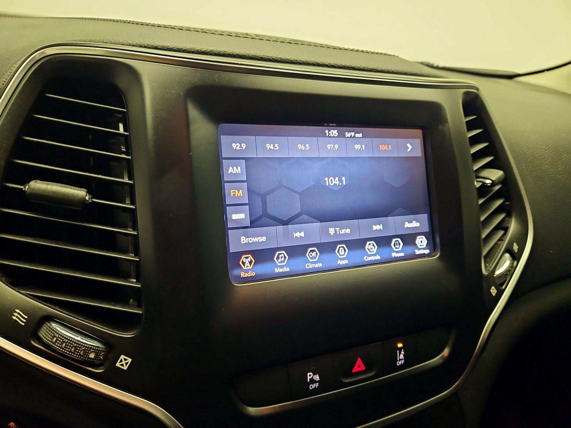 Thumbnail: 2021 Jeep Cherokee - 15