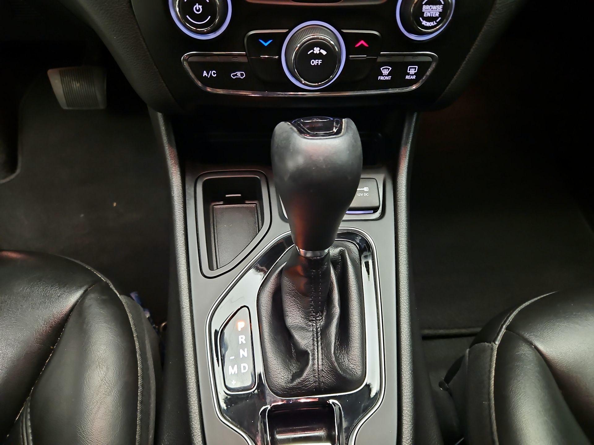 Thumbnail: 2021 Jeep Cherokee - 17