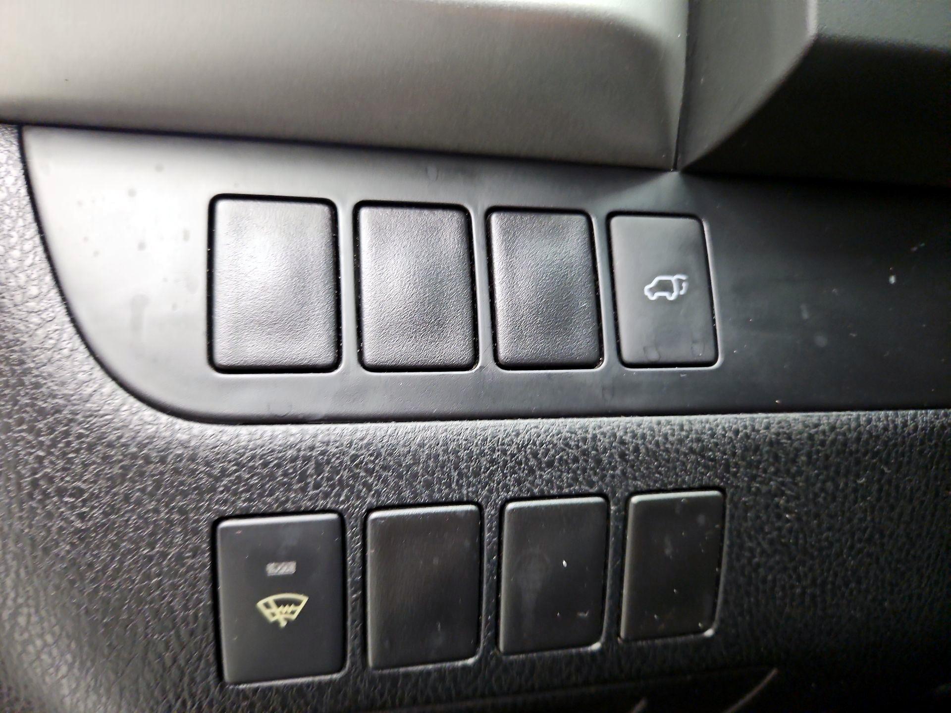 Thumbnail: 2014 Toyota Highlander - 13