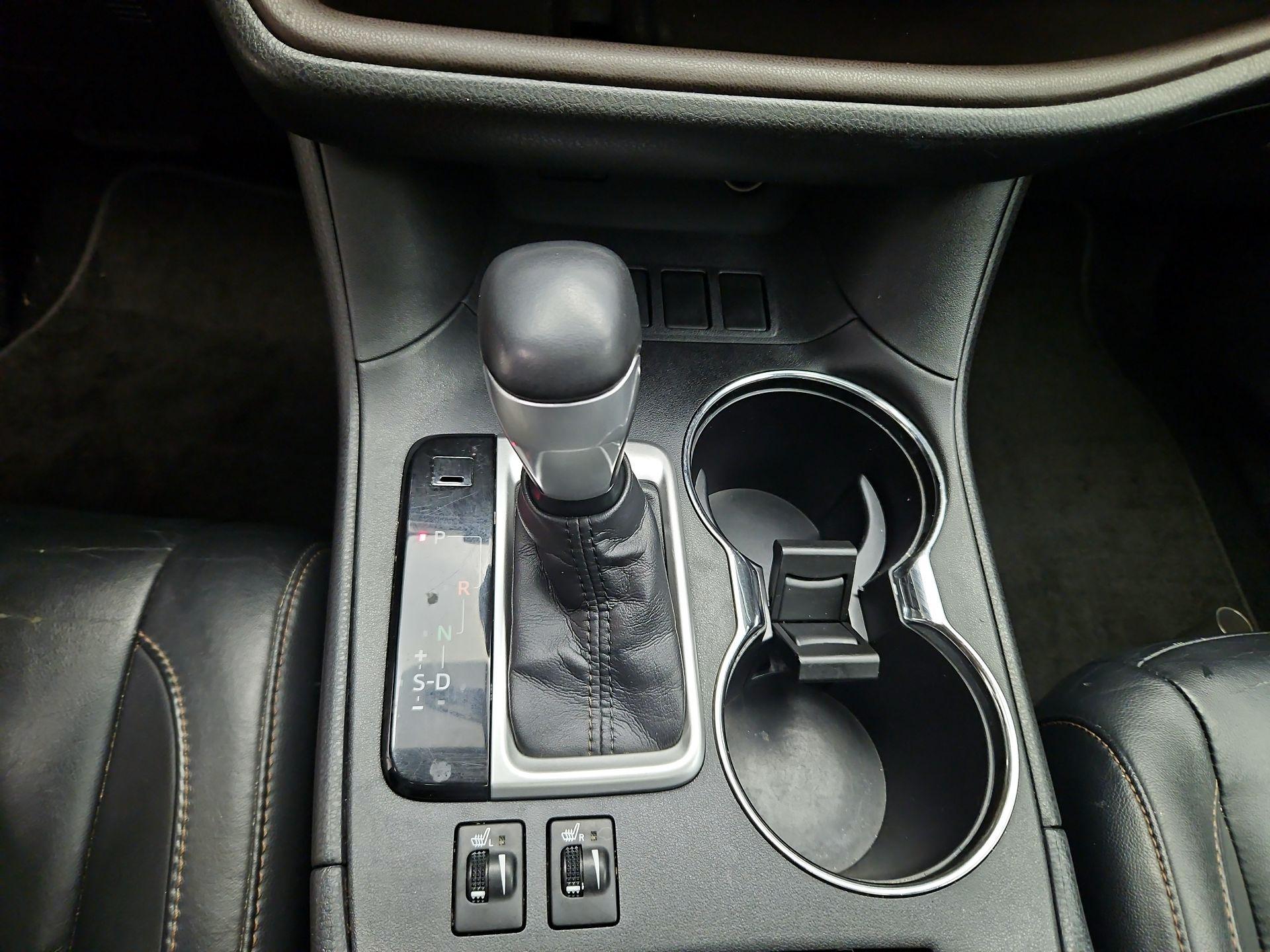 Thumbnail: 2014 Toyota Highlander - 18