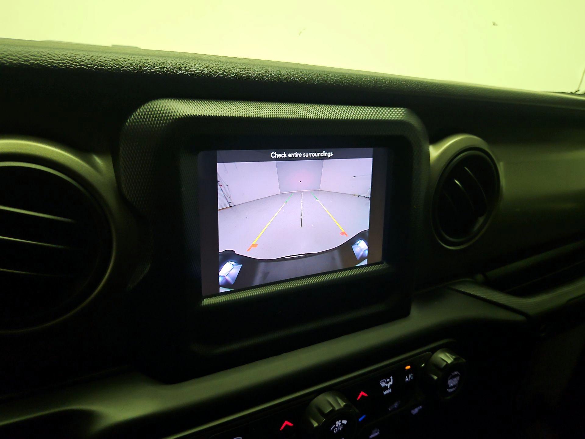 Thumbnail: 2021 Jeep Gladiator - 14