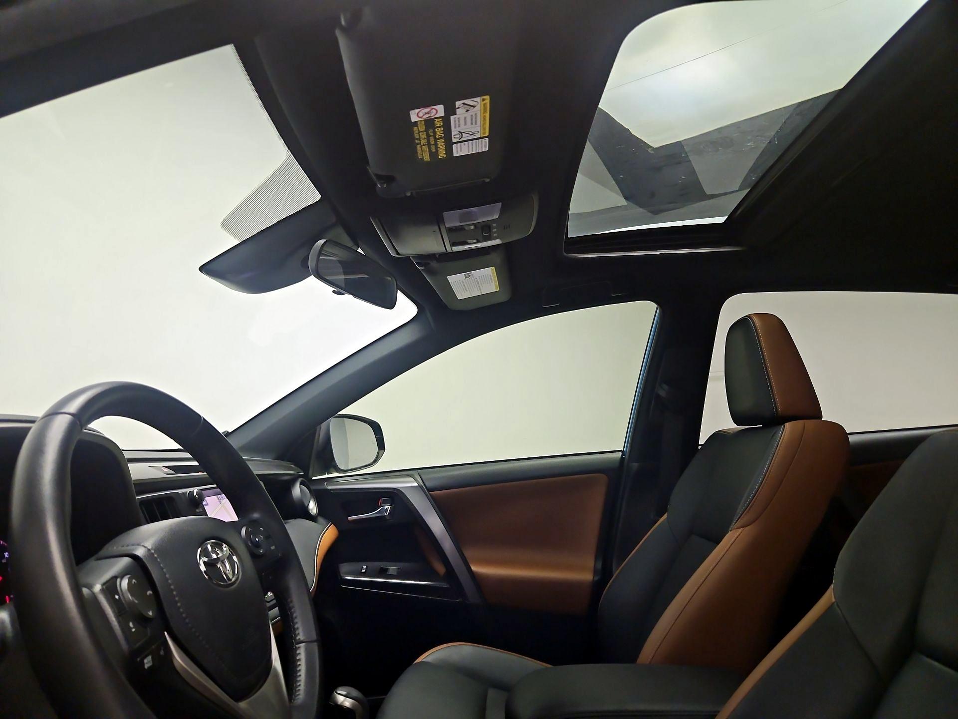 Thumbnail: 2016 Toyota RAV4 - 20