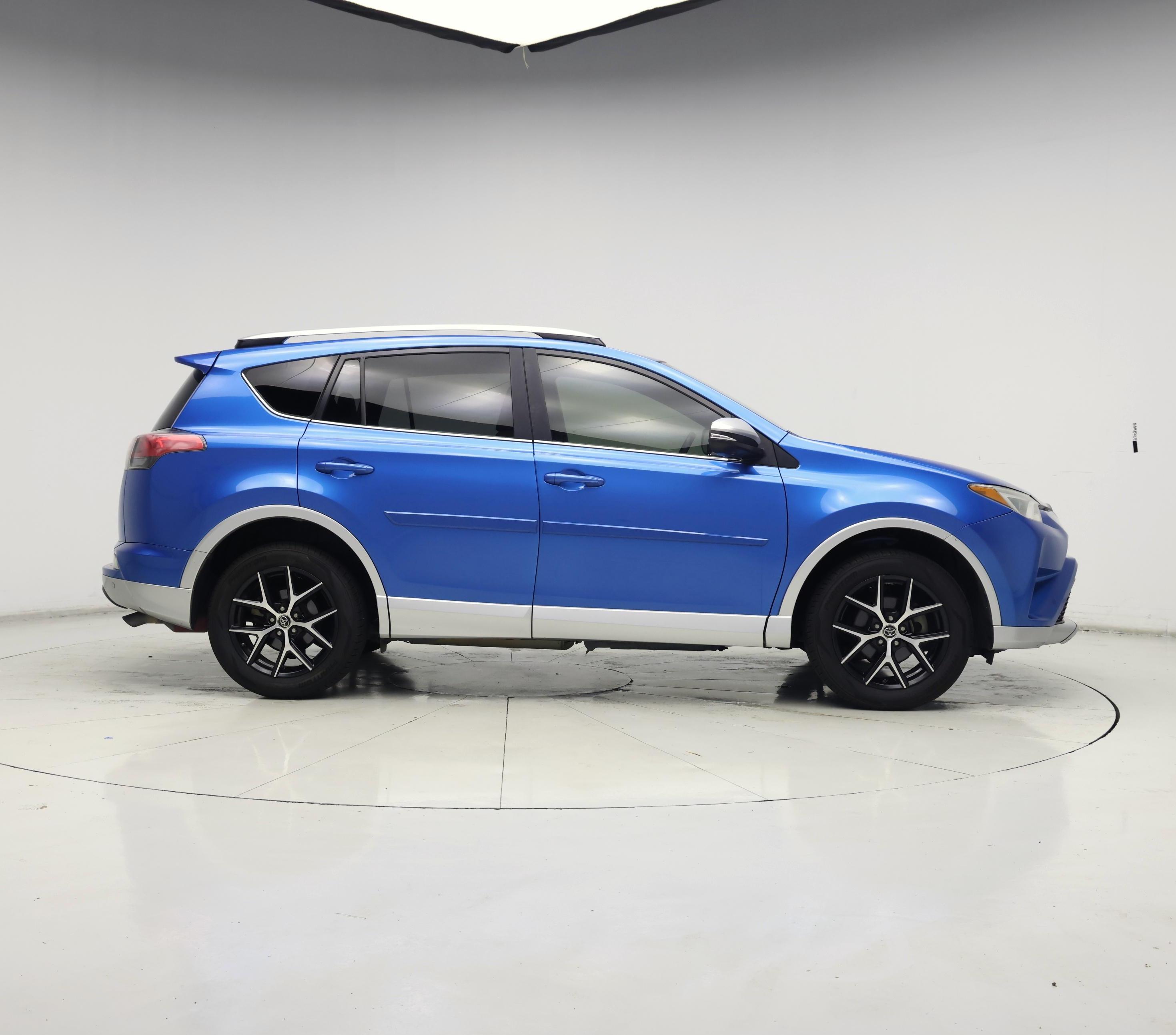 Thumbnail: 2016 Toyota RAV4 - 7