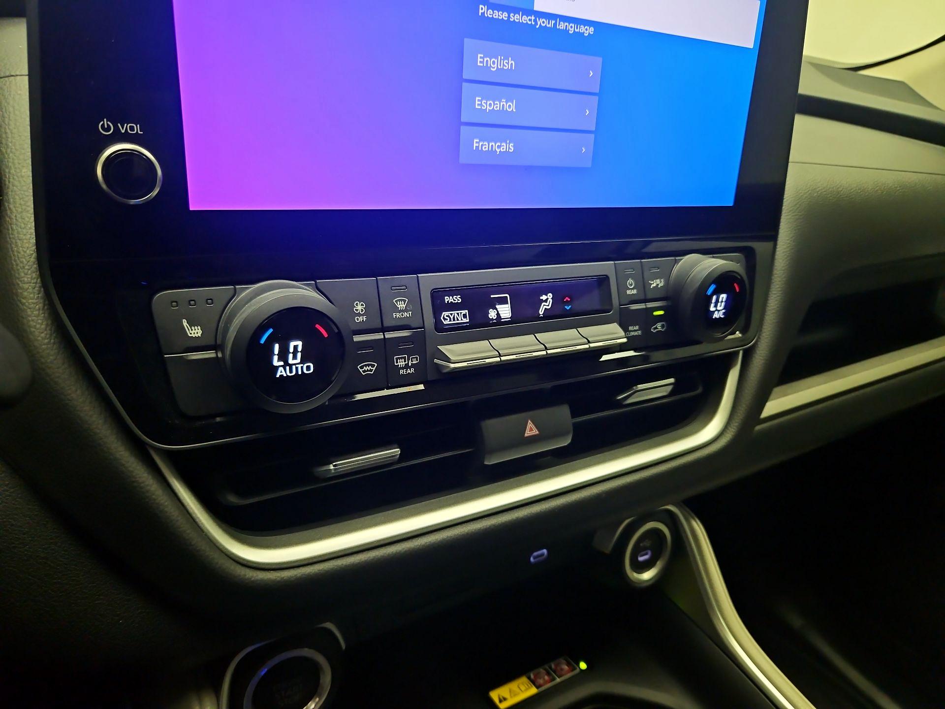 Thumbnail: 2024 Toyota Grand Highlander - 16