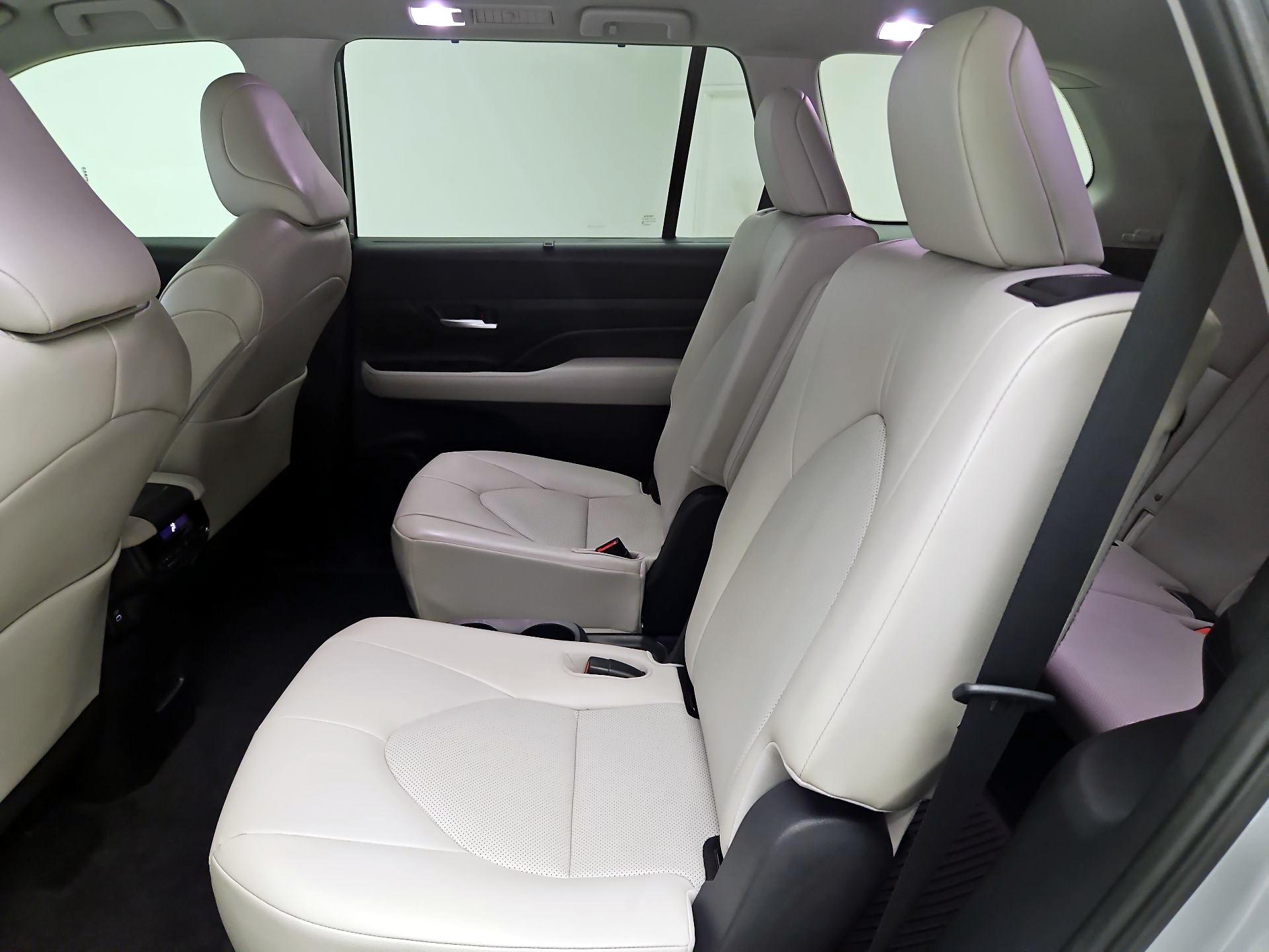 Thumbnail: 2024 Toyota Grand Highlander - 19