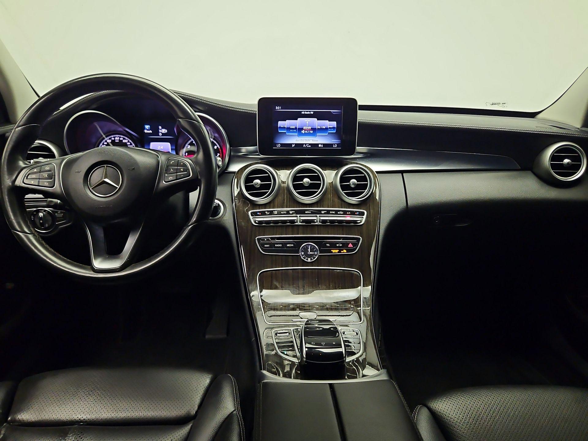 Thumbnail: 2015 Mercedes-Benz C-Class - 9