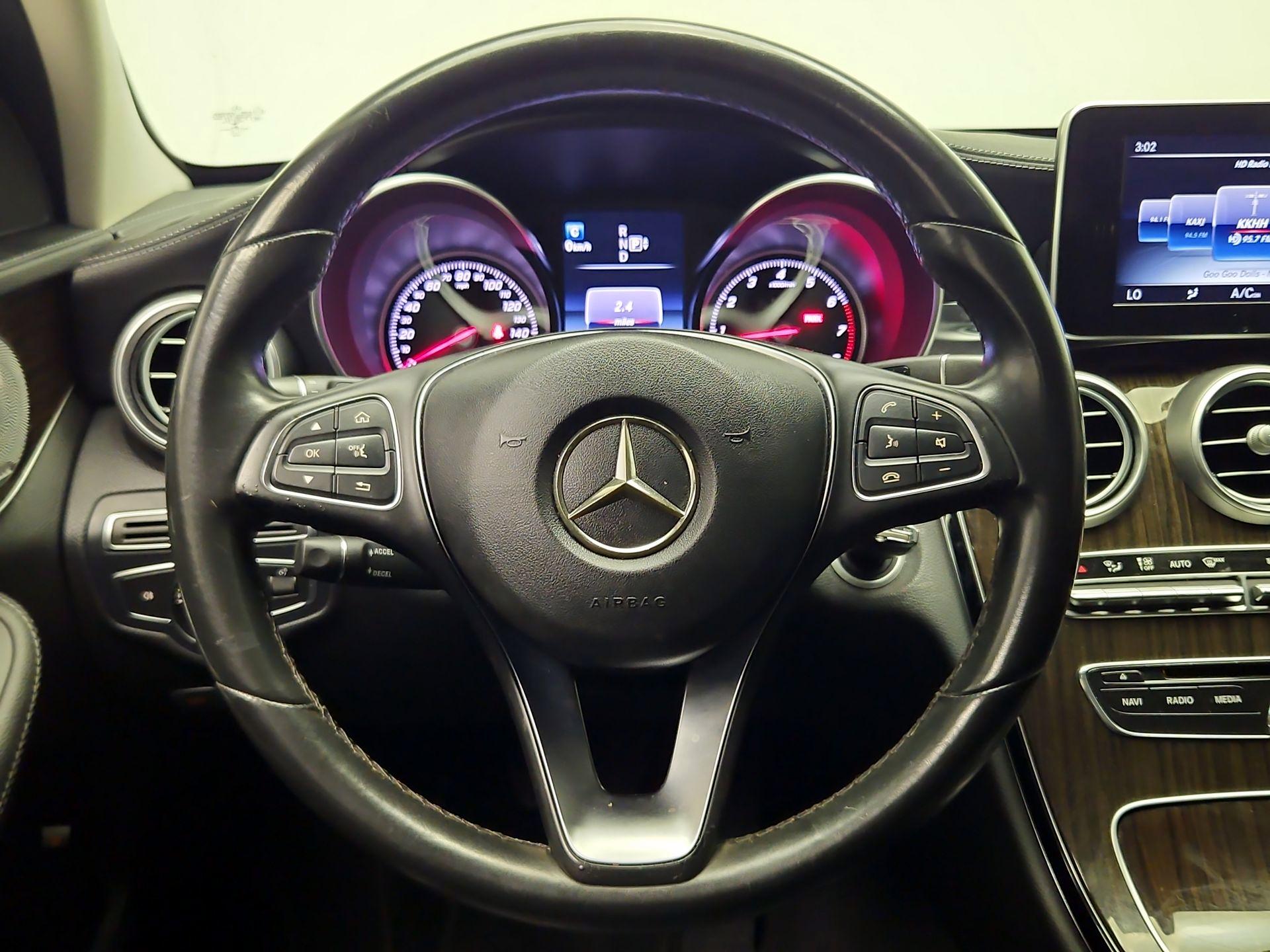 Thumbnail: 2015 Mercedes-Benz C-Class - 10