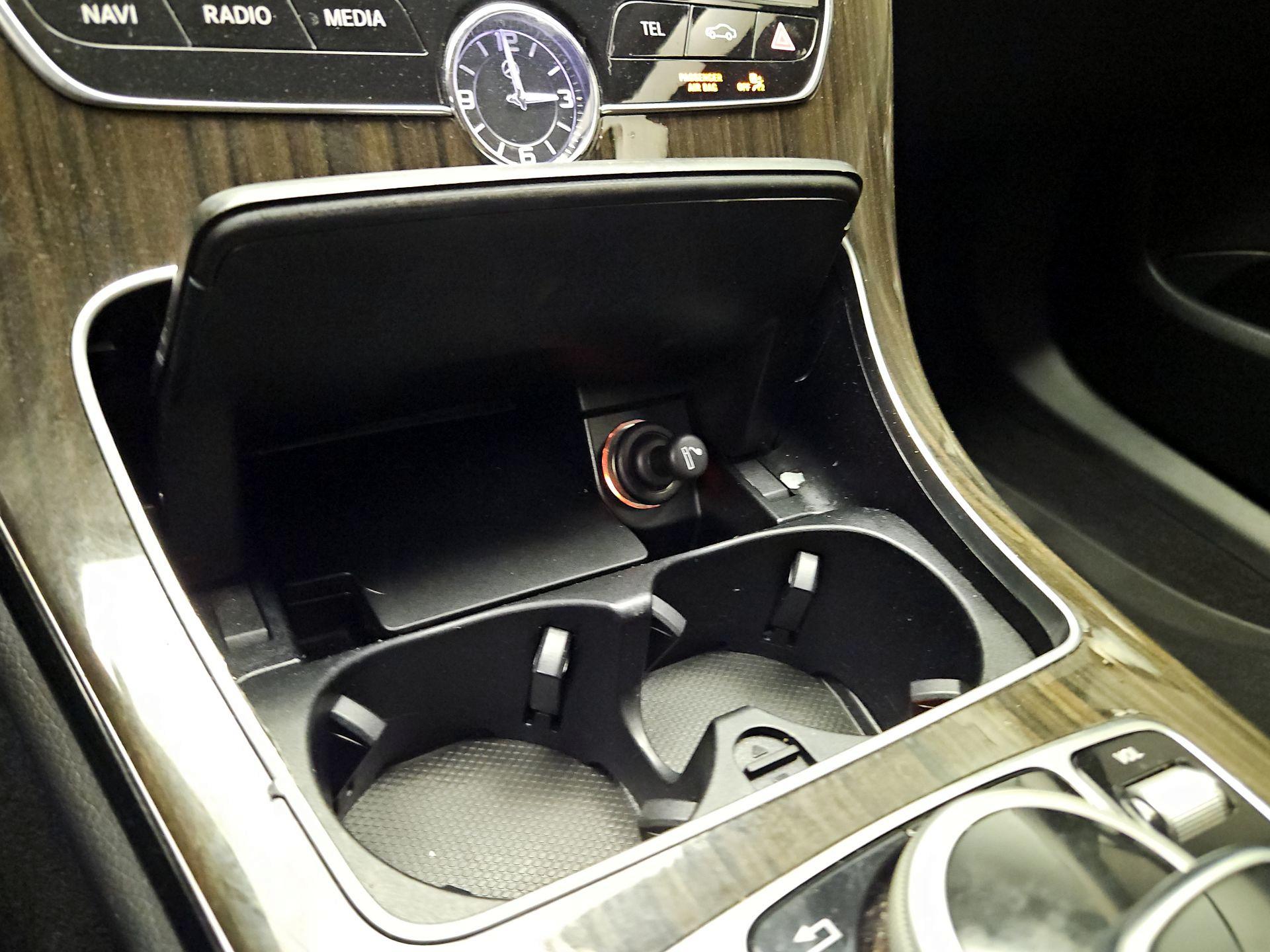 Thumbnail: 2015 Mercedes-Benz C-Class - 18