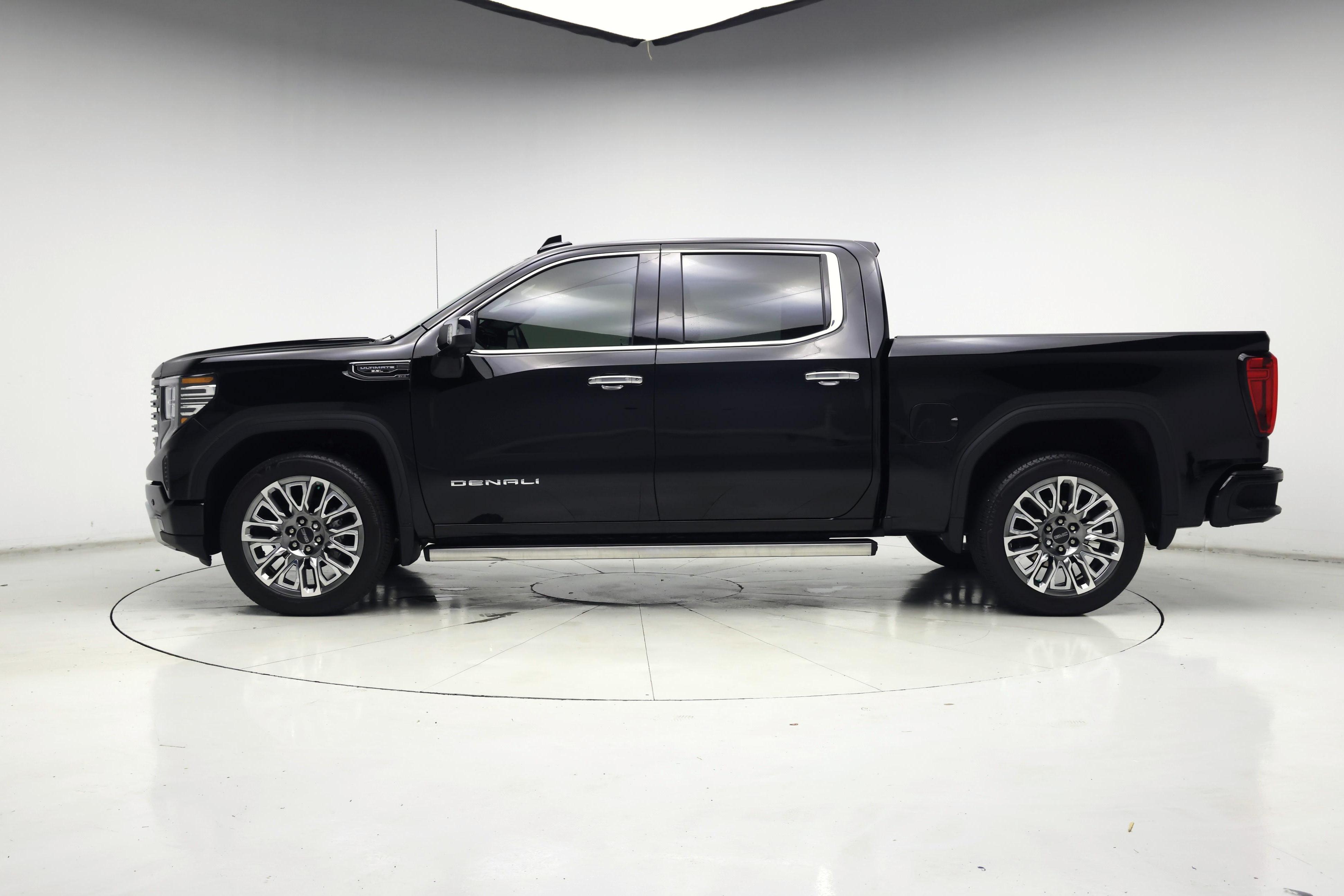 Thumbnail: 2023 GMC Sierra 1500 - 3