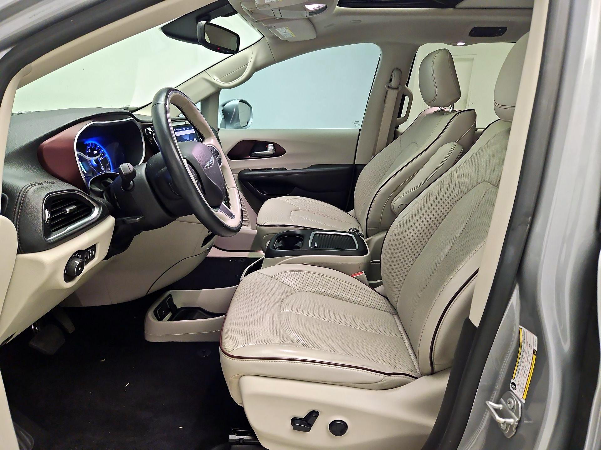 Thumbnail: 2020 Chrysler Pacifica - 11