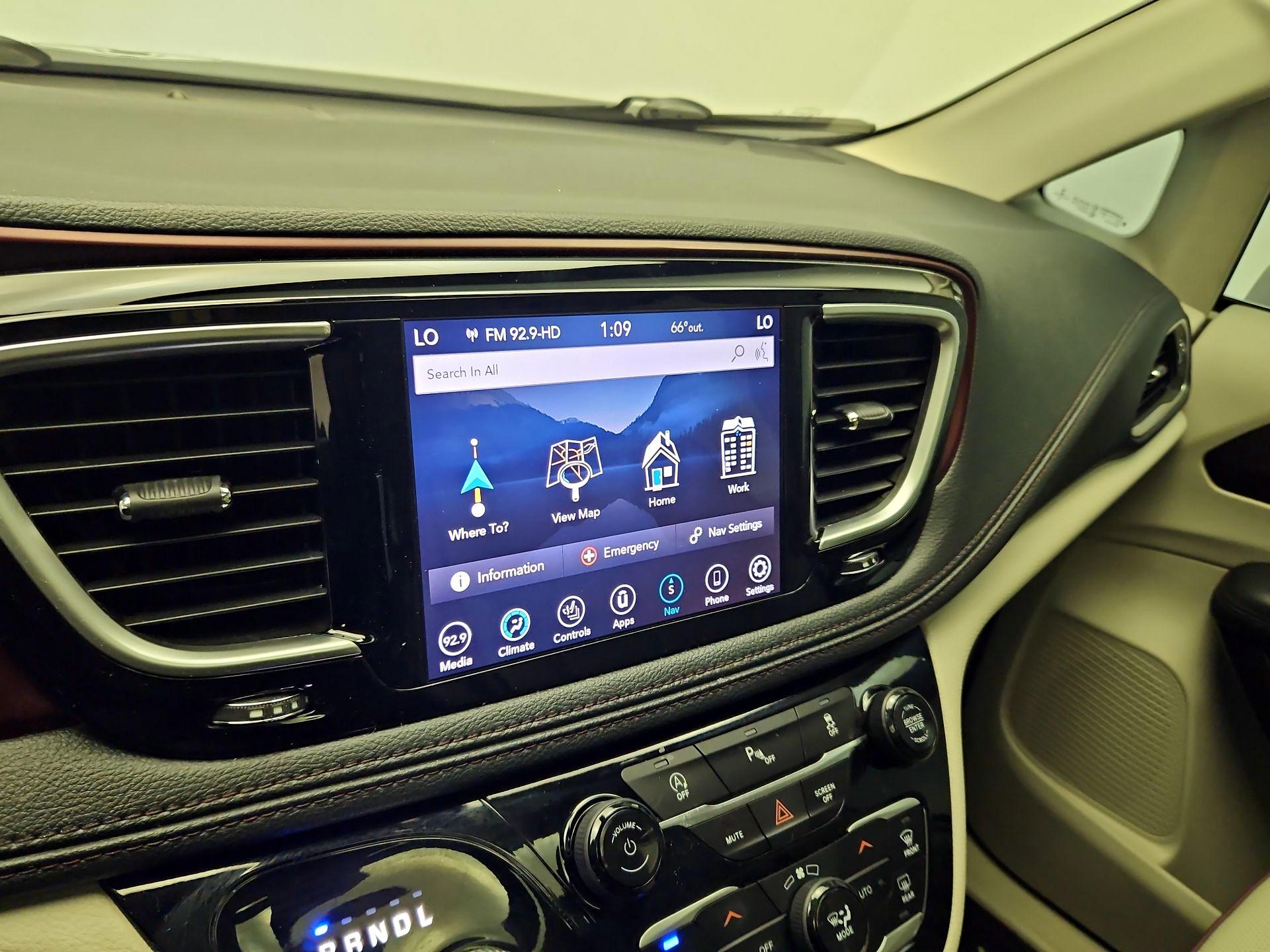 Thumbnail: 2020 Chrysler Pacifica - 14